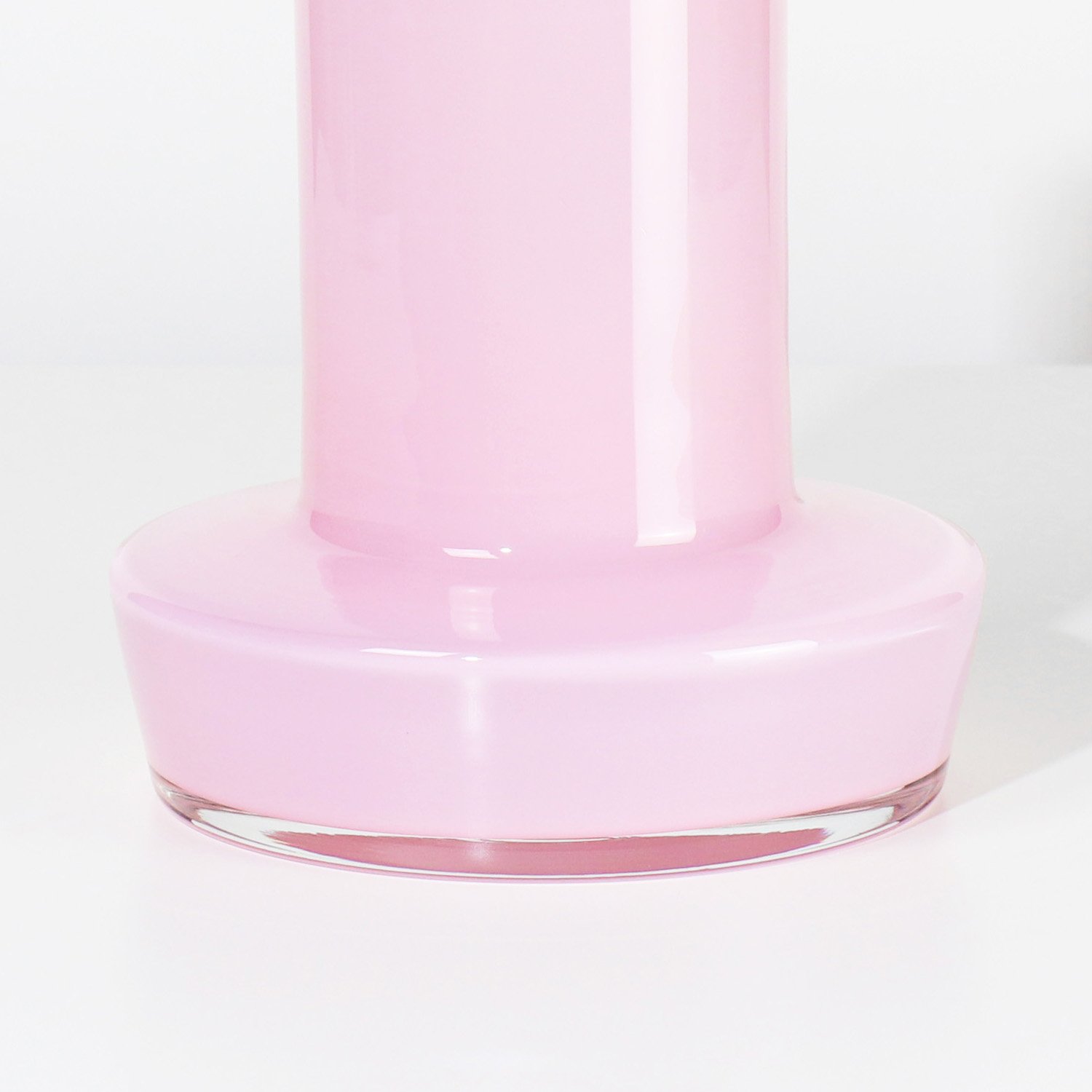 S&S_WEB_Vase_L_Pink_Opaque_Glossy_Zoom.jpg