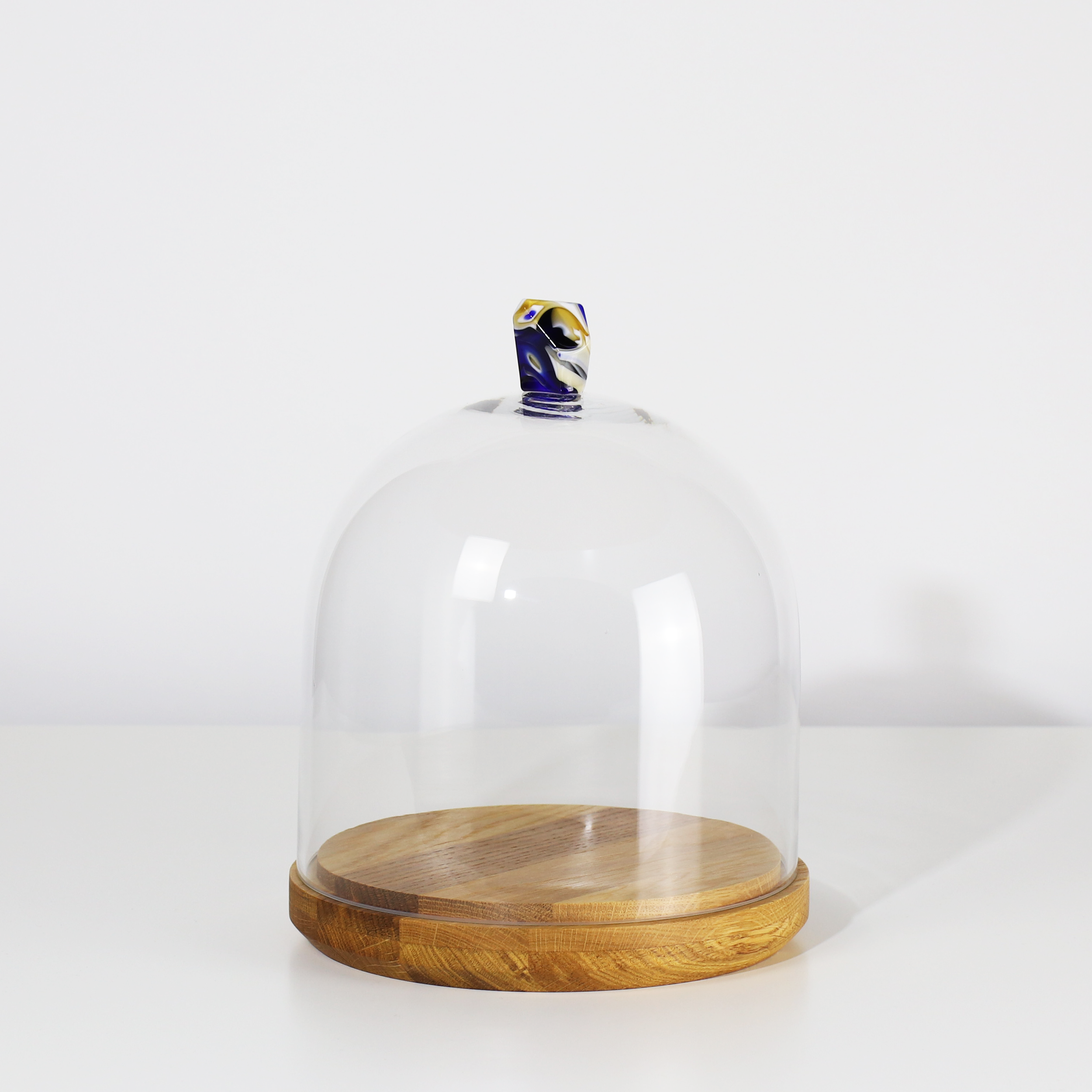Round Dome & Wooden Base 01 M