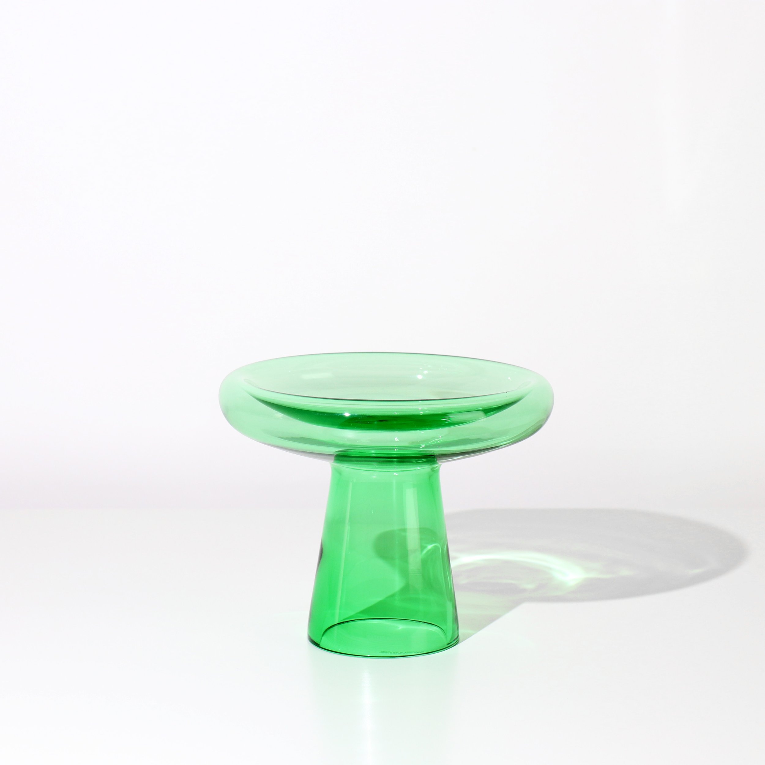S&S_WEB_Glass_Low_Bowl_M_Light_Green_Transparent_Glossy.jpg