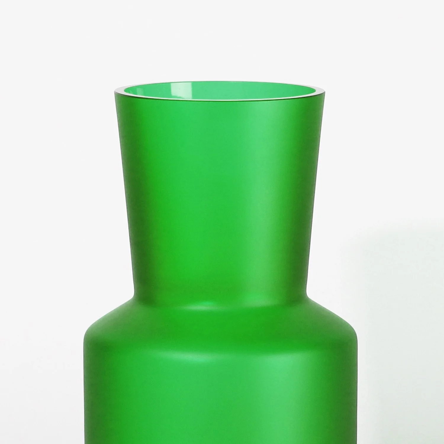 S&S_WEB_Vase_L_02_Green_Transparent_Matte_Zoom.jpg