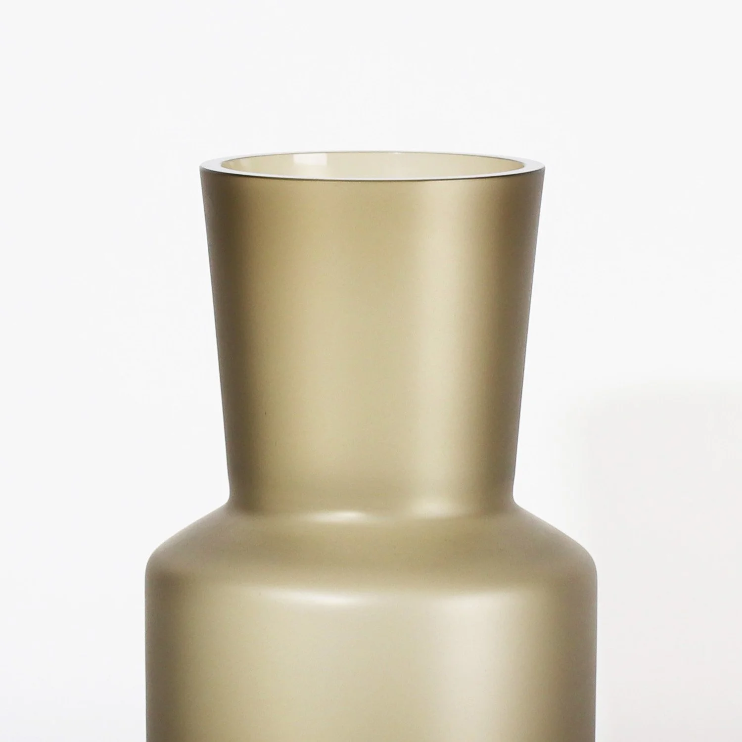 S&S_WEB_Vase_L_02_Bronze_Transparent_Matte_Zoom.jpg