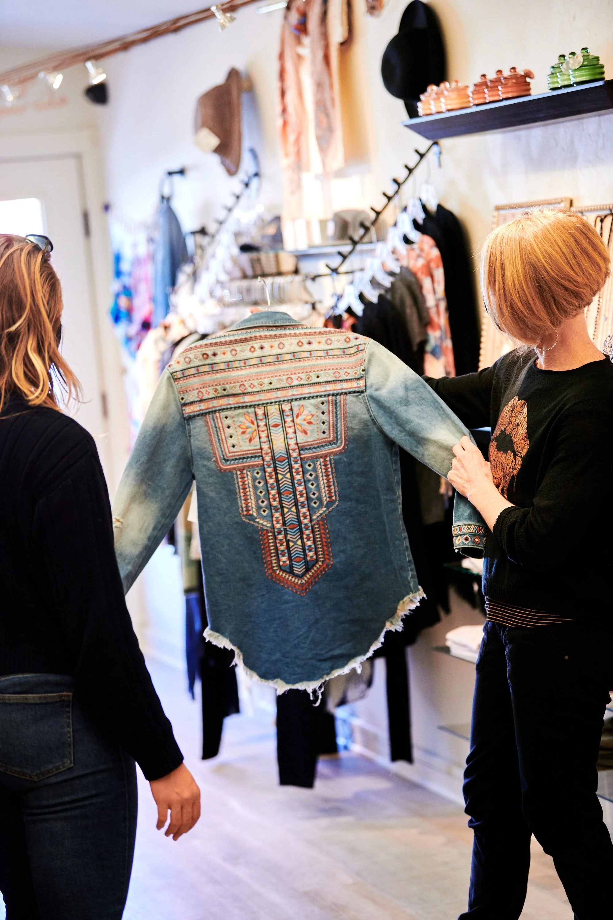 Work in Crested Butte with Benefits. Now hiring at boutique clothing
