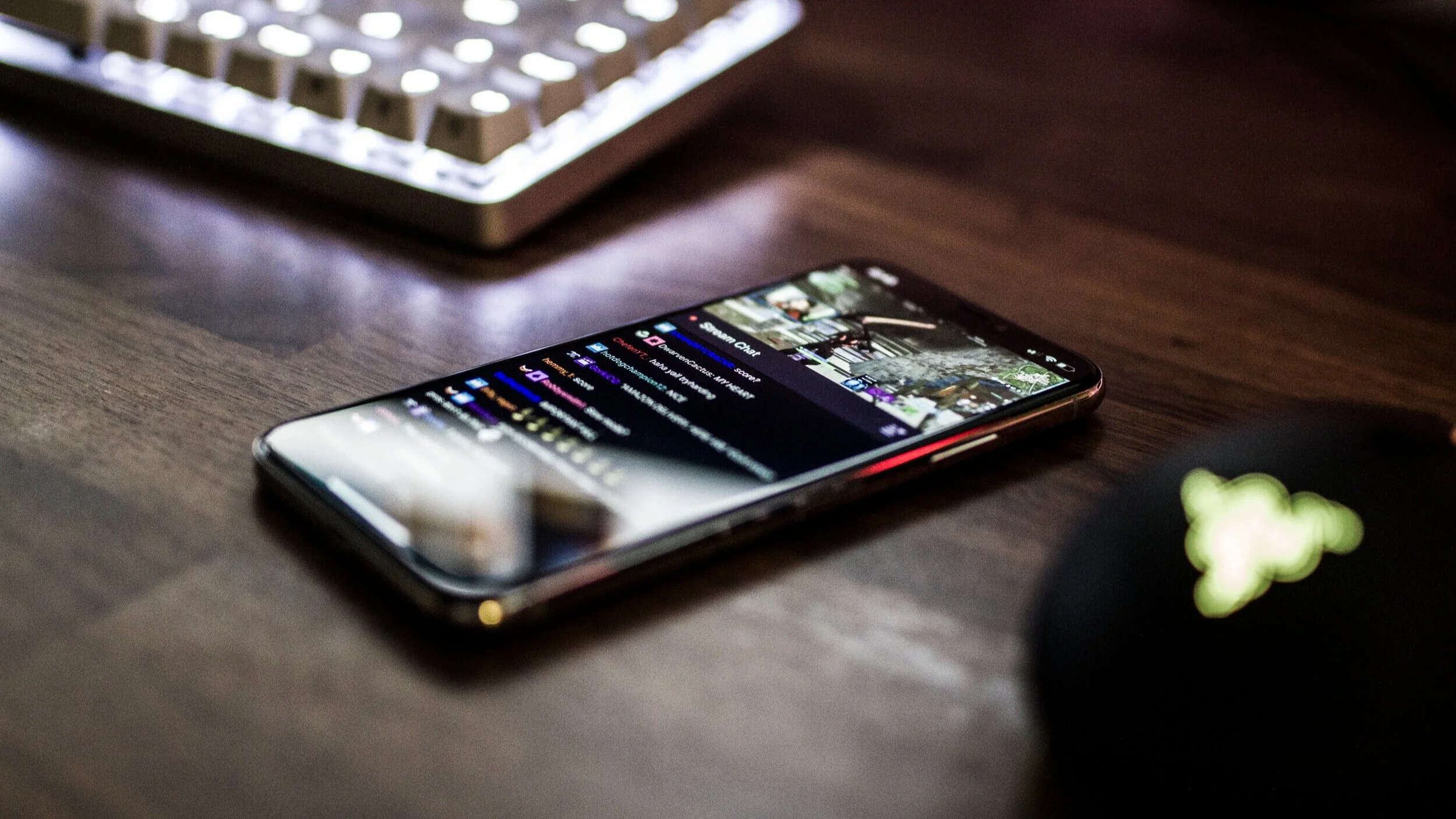 EXPERIENCE <br/a> SERVICE ONLINE