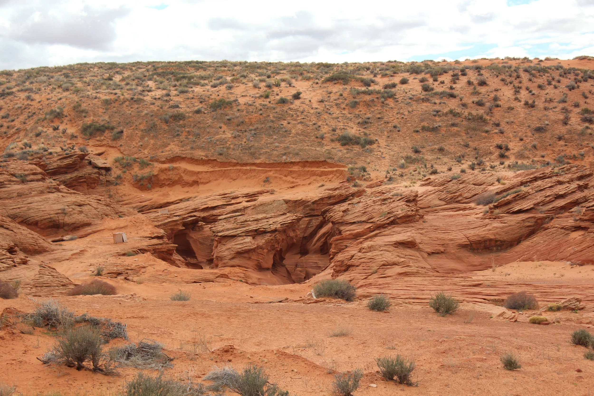 Entering Lower Antelope Canyon with steps