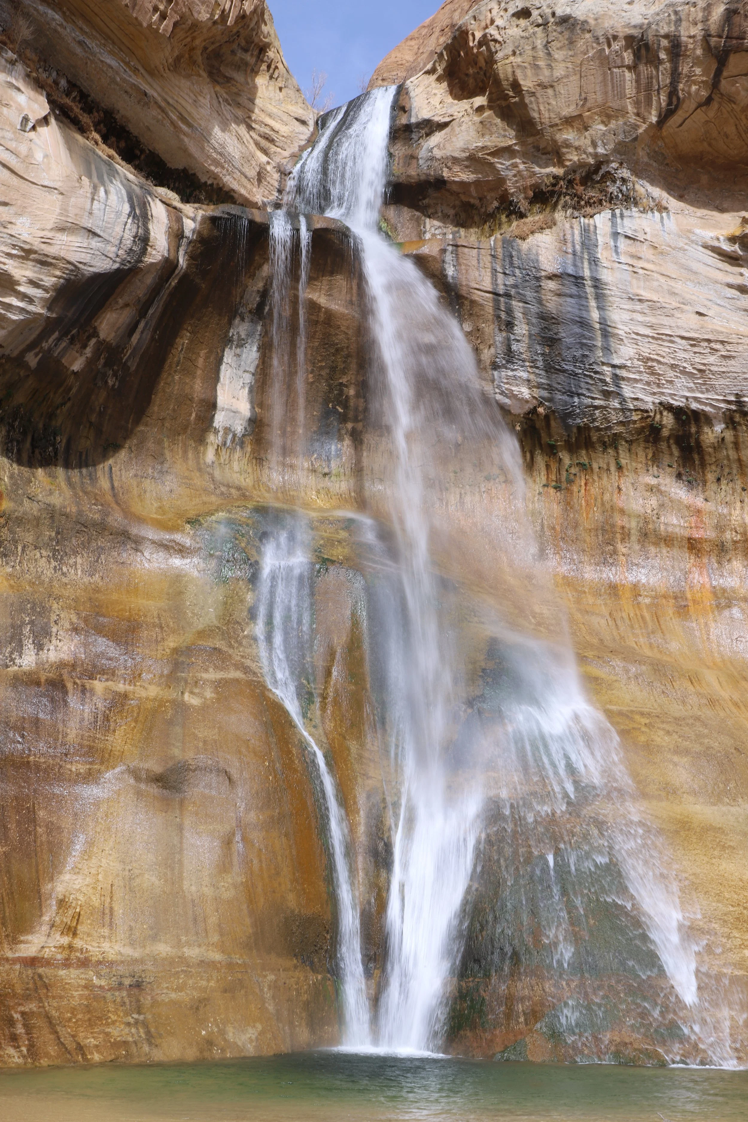 Hiking to Lower Calf Creek Falls