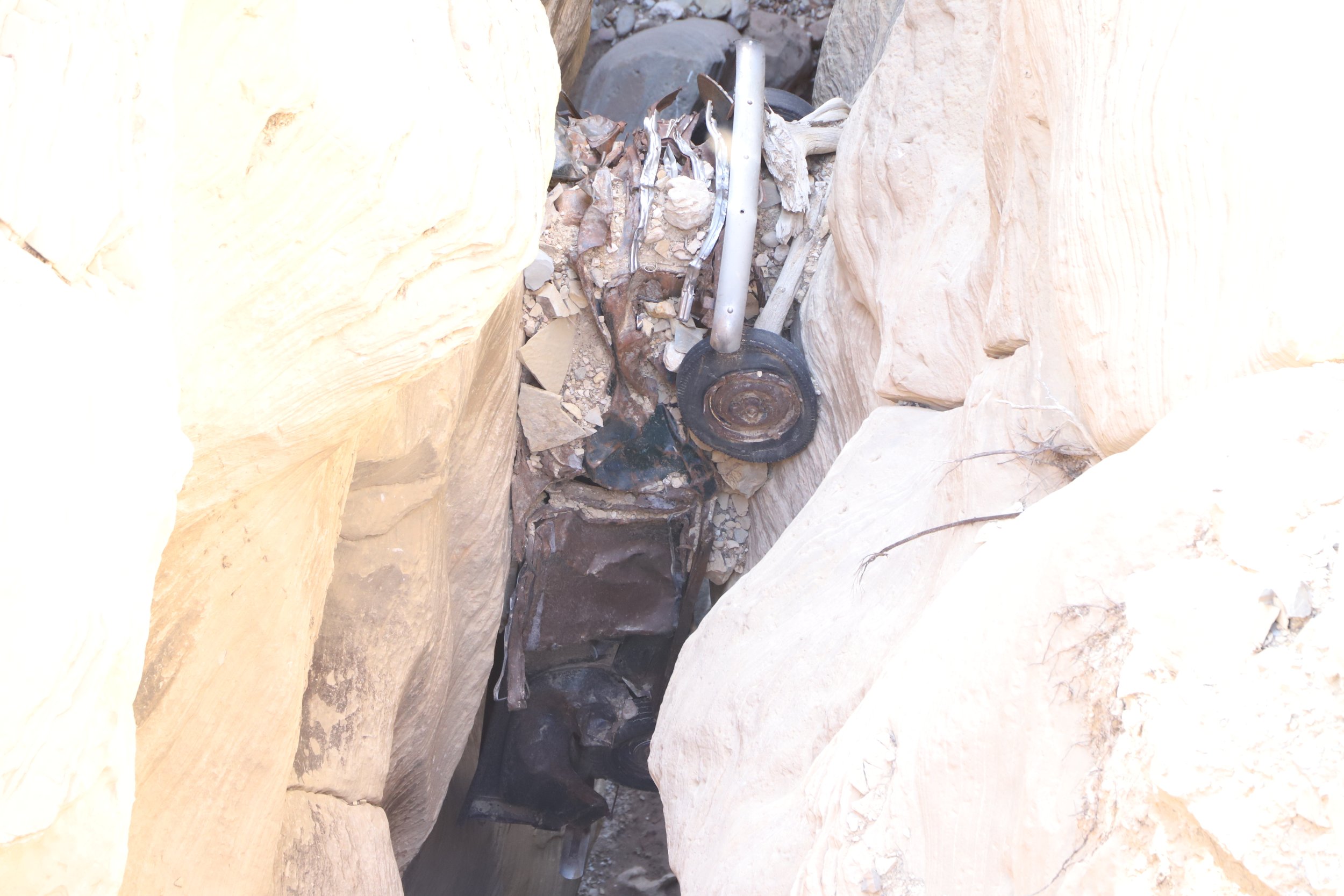 car stuck in a slot canyon