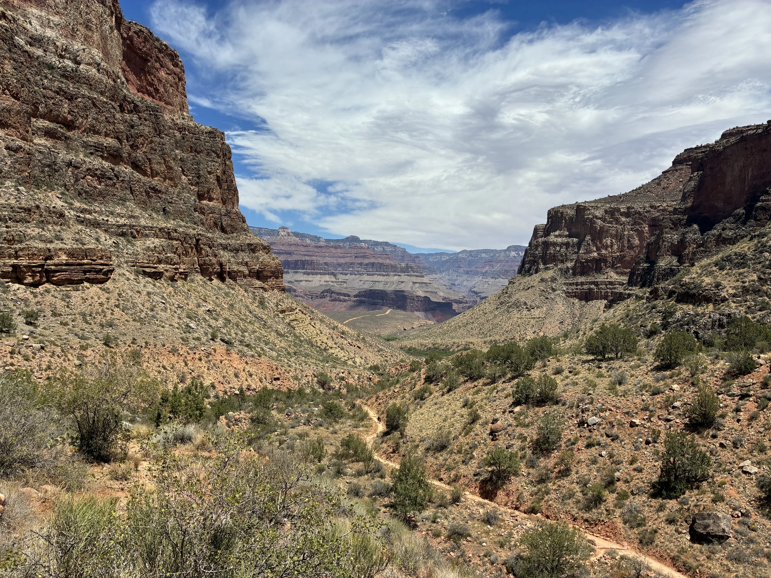 How far to day hike along Bright Angel?