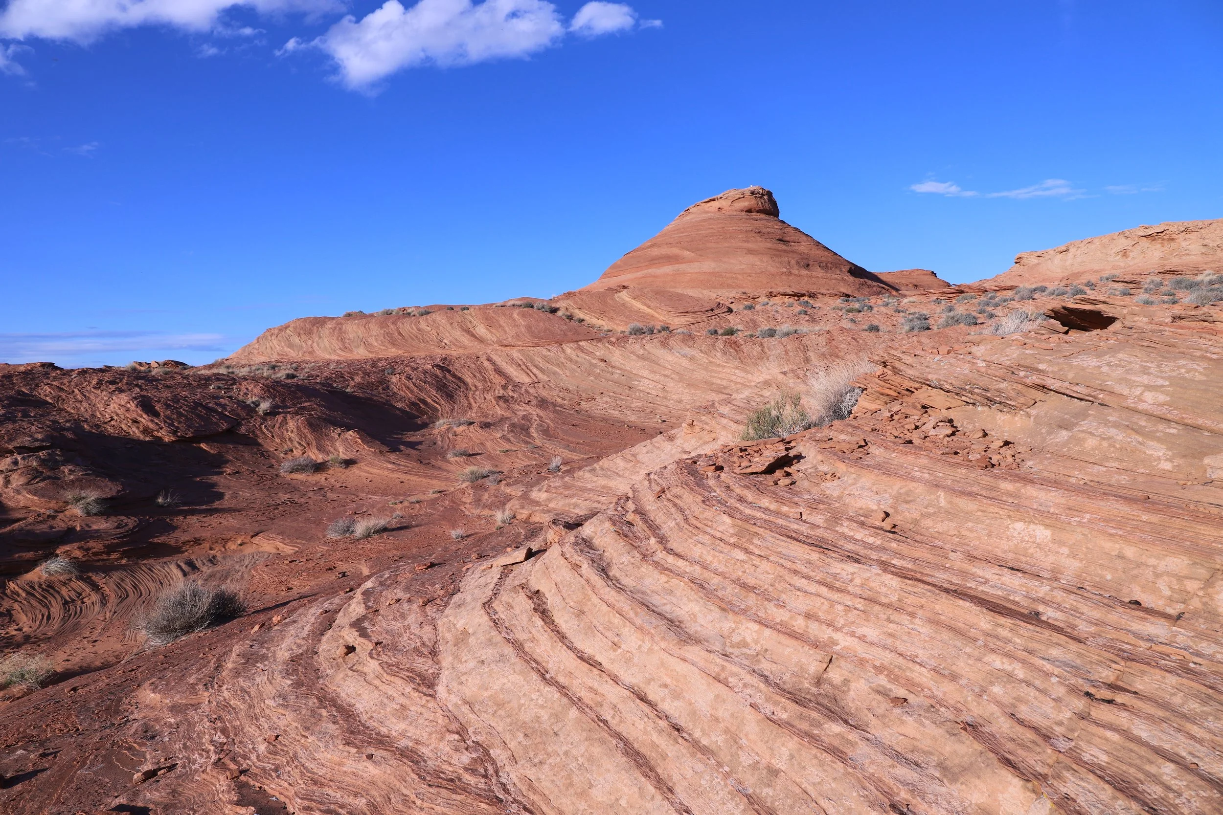 Hiking along Lake Powell