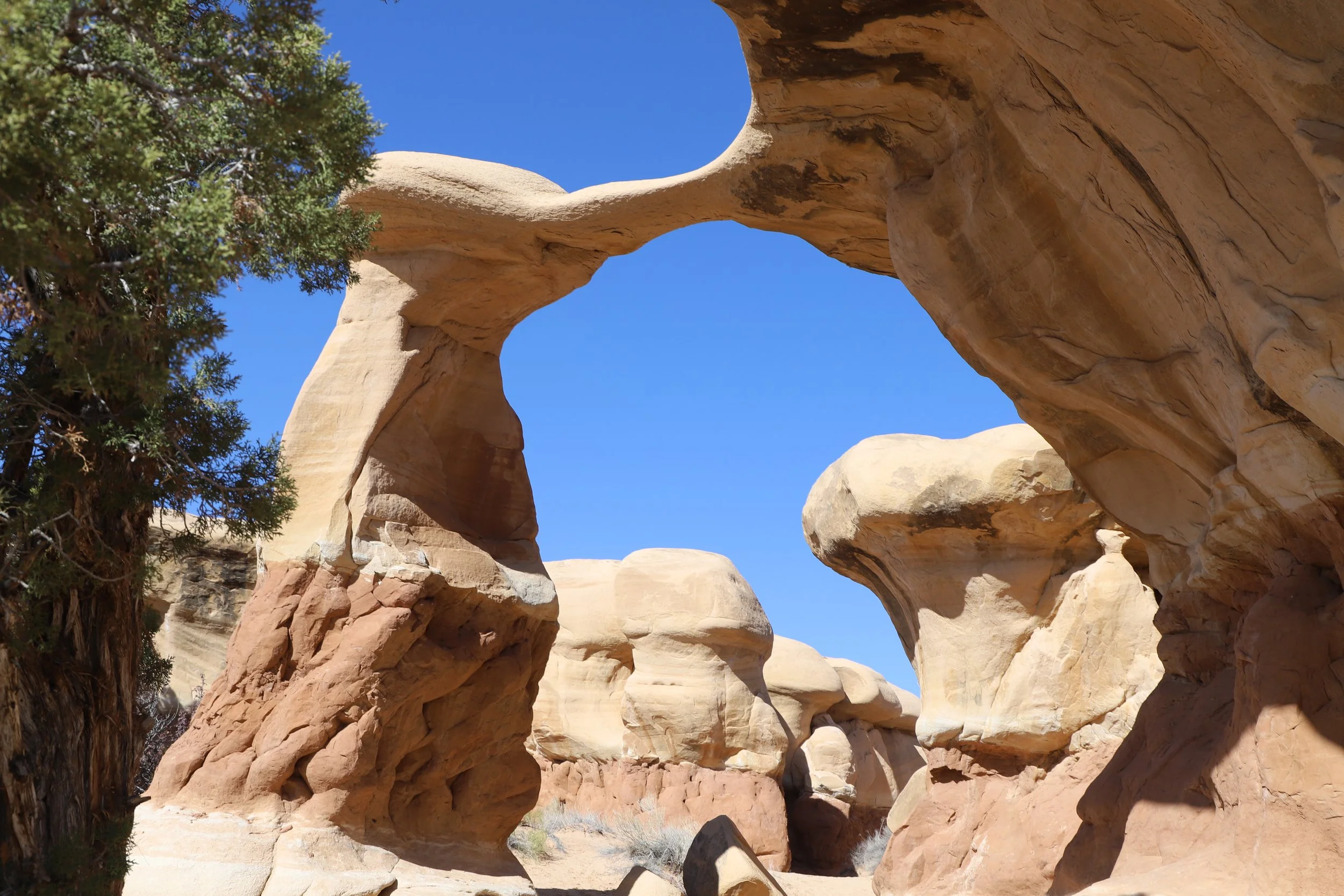 how to get to Metate Arch