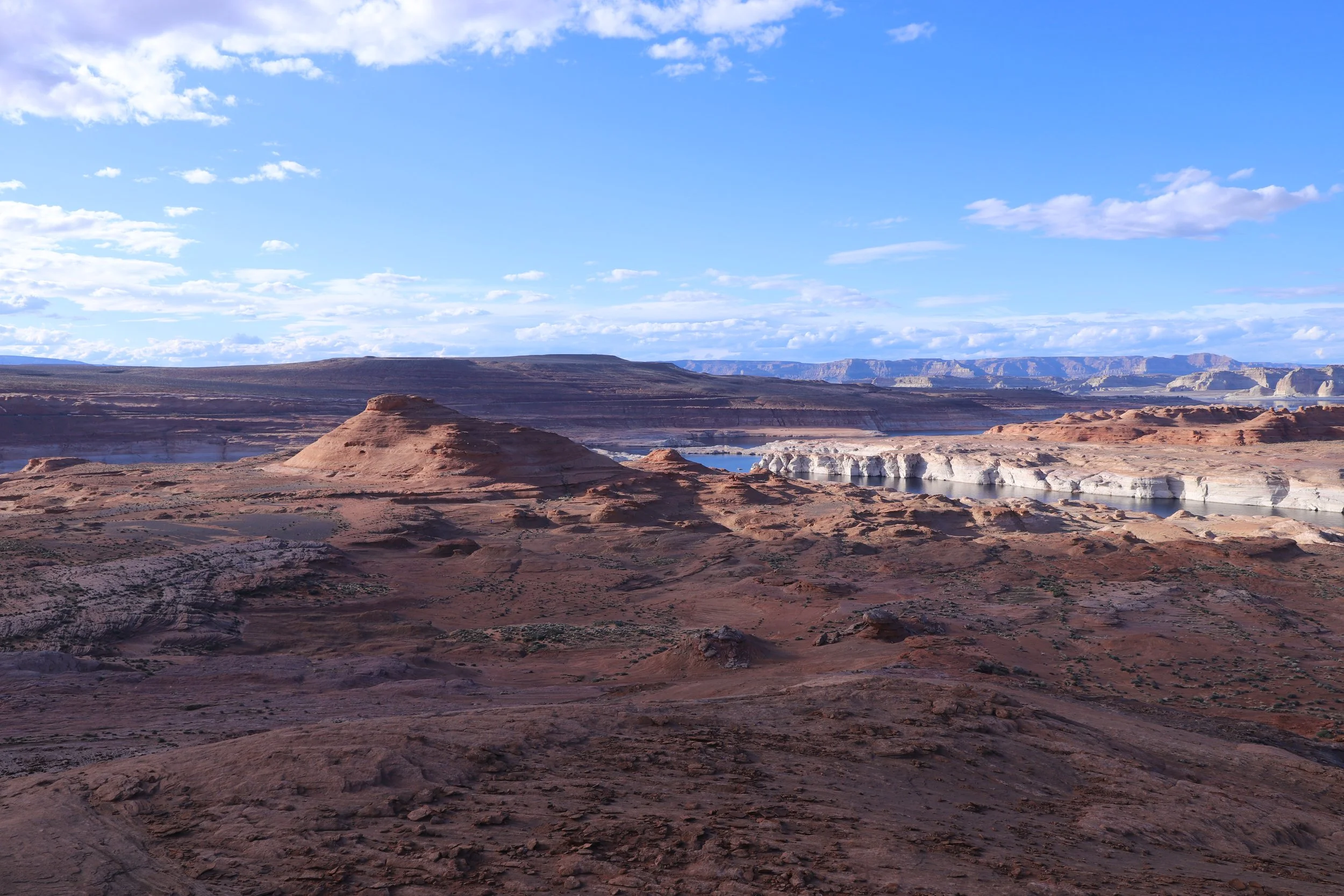 Where to view Lake Powell from Page
