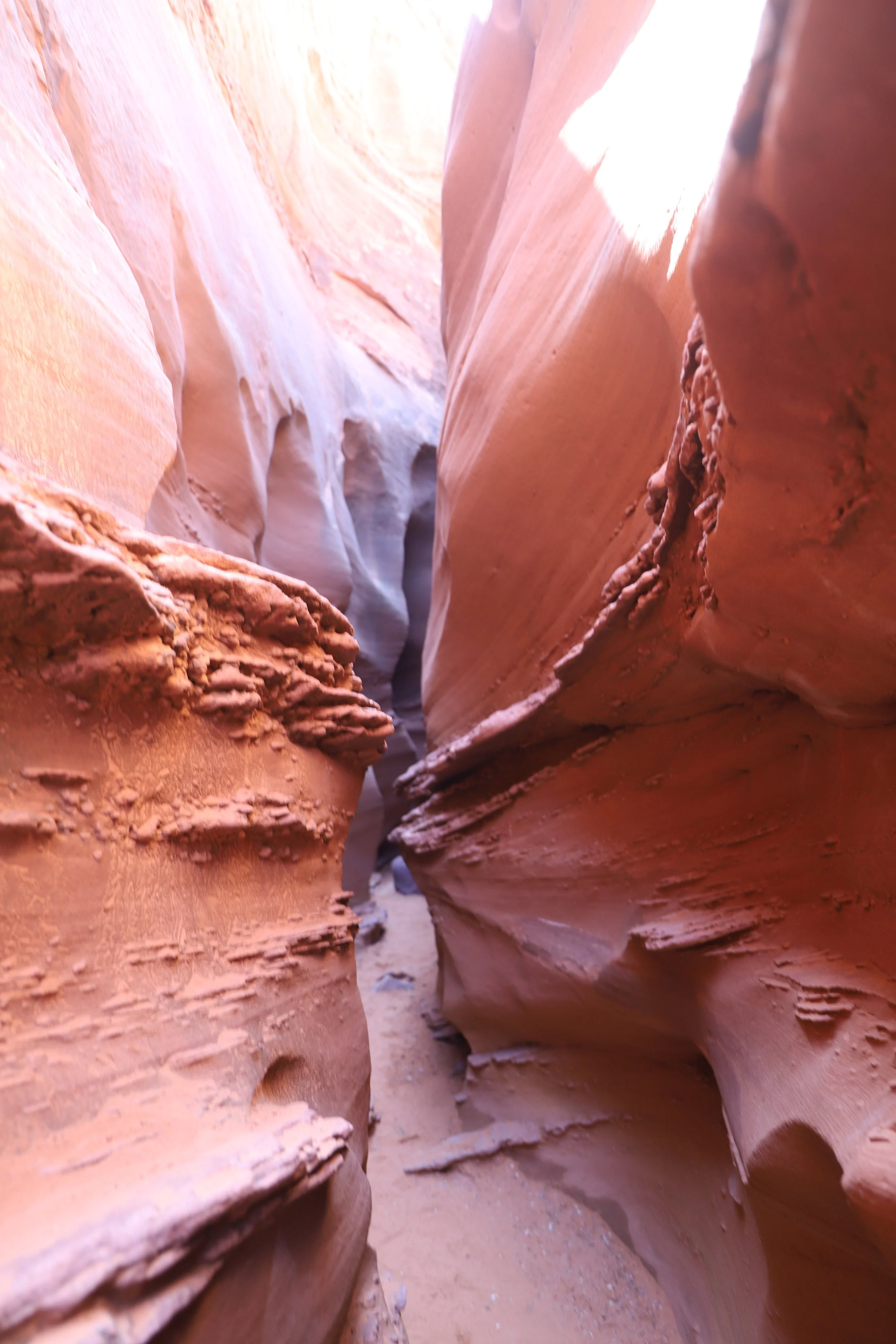 How tight are the canyon walls in Spooky Gulch ?