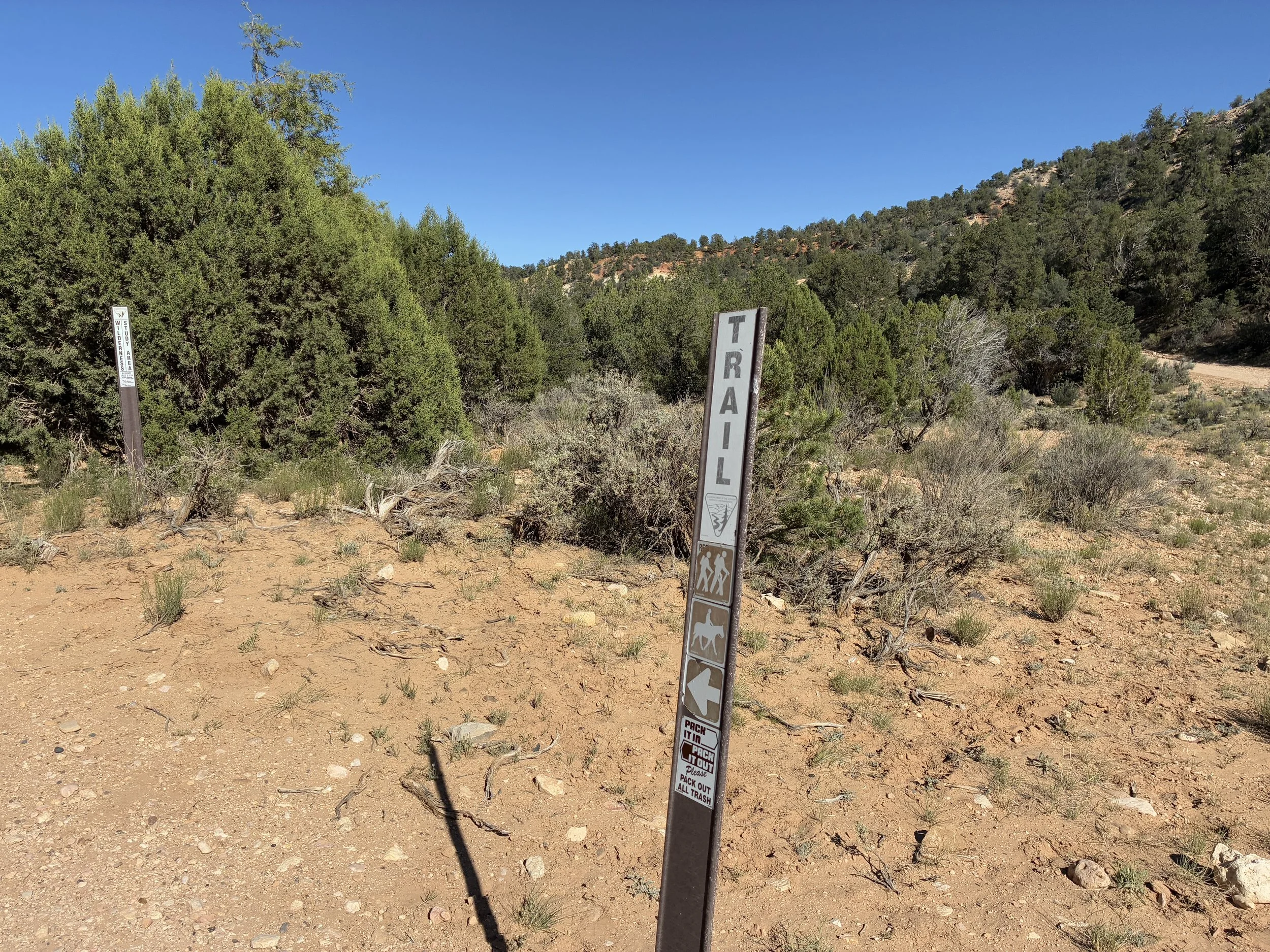 Willis Creek Slot Canyon trailhead