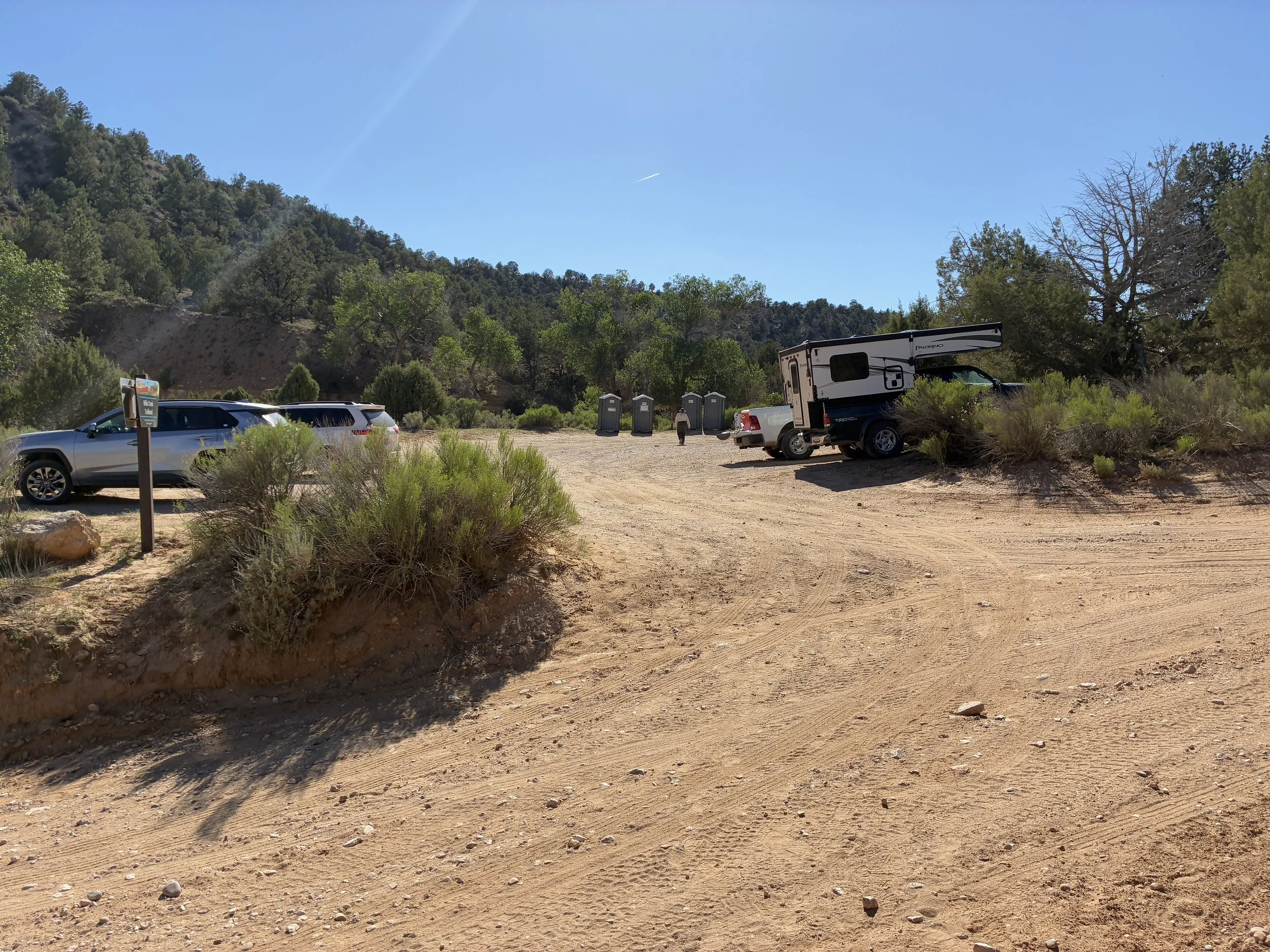 Are there bathrooms at Willis Creek Slot Canyon?