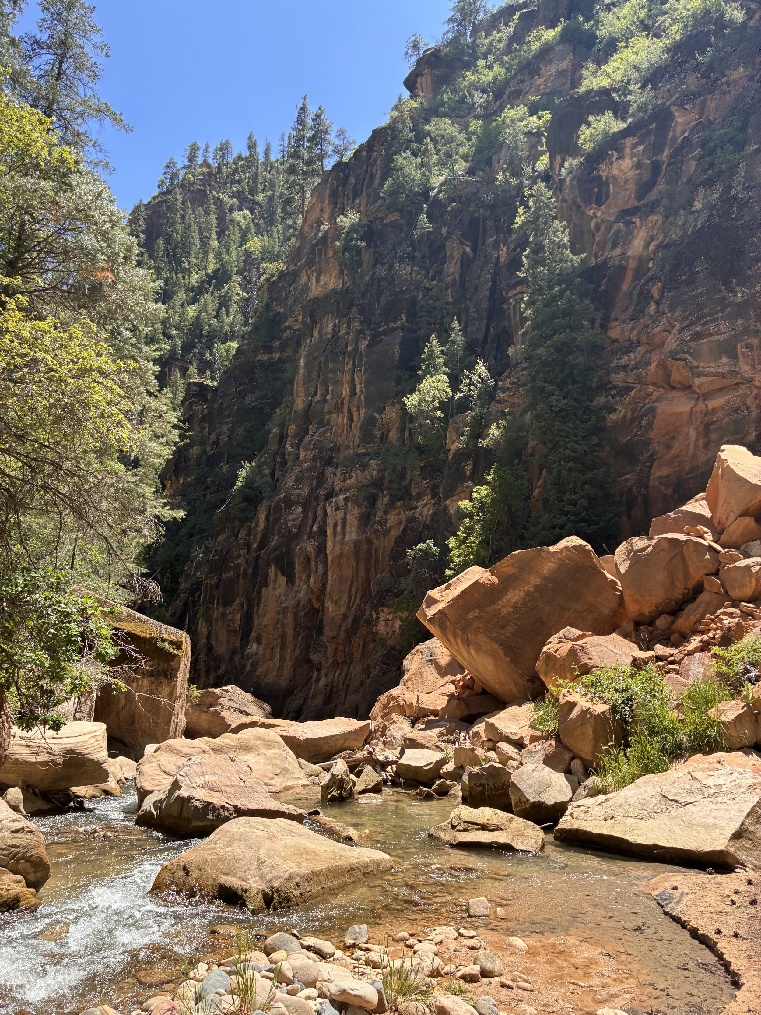 are there rockfalls in the narrows