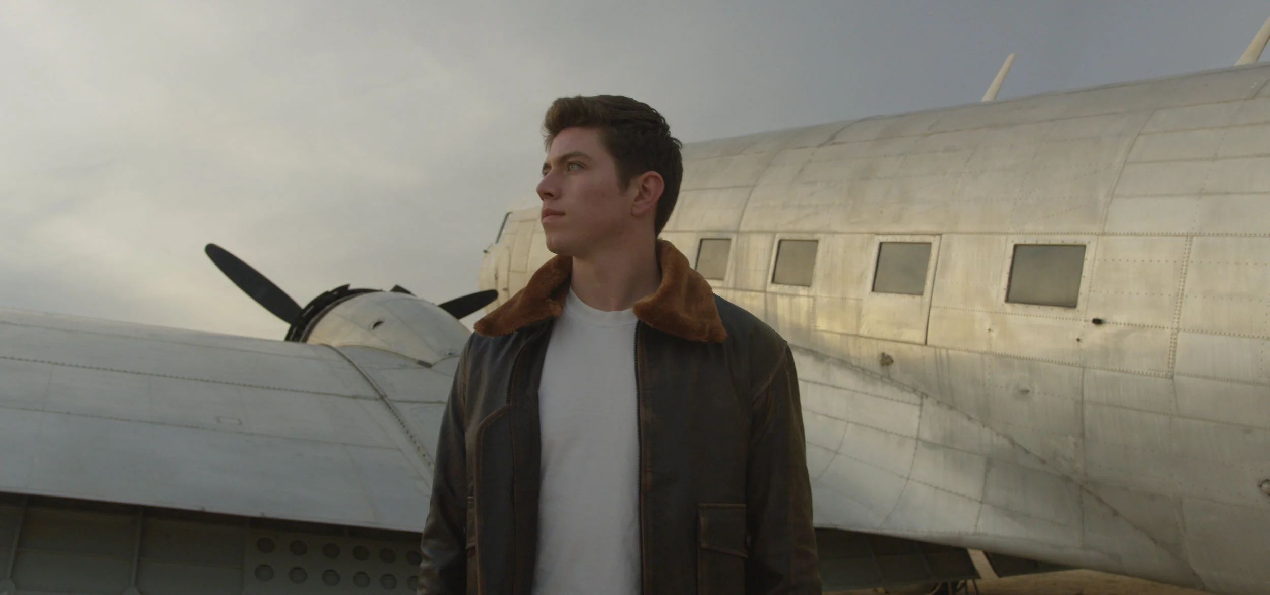 Sequence 01.00_04_40_20.Still014.jpeg