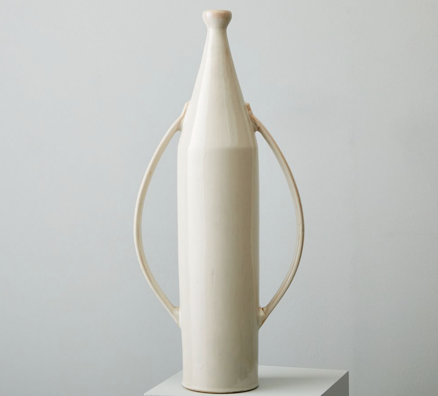 shape ceramic vase.png