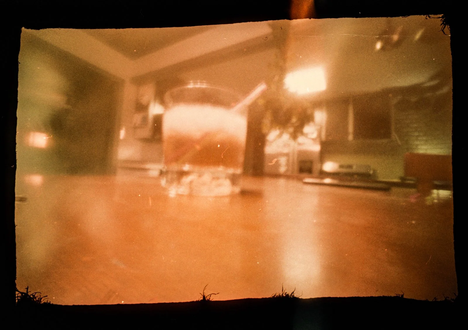 Pinhole004-2.jpg