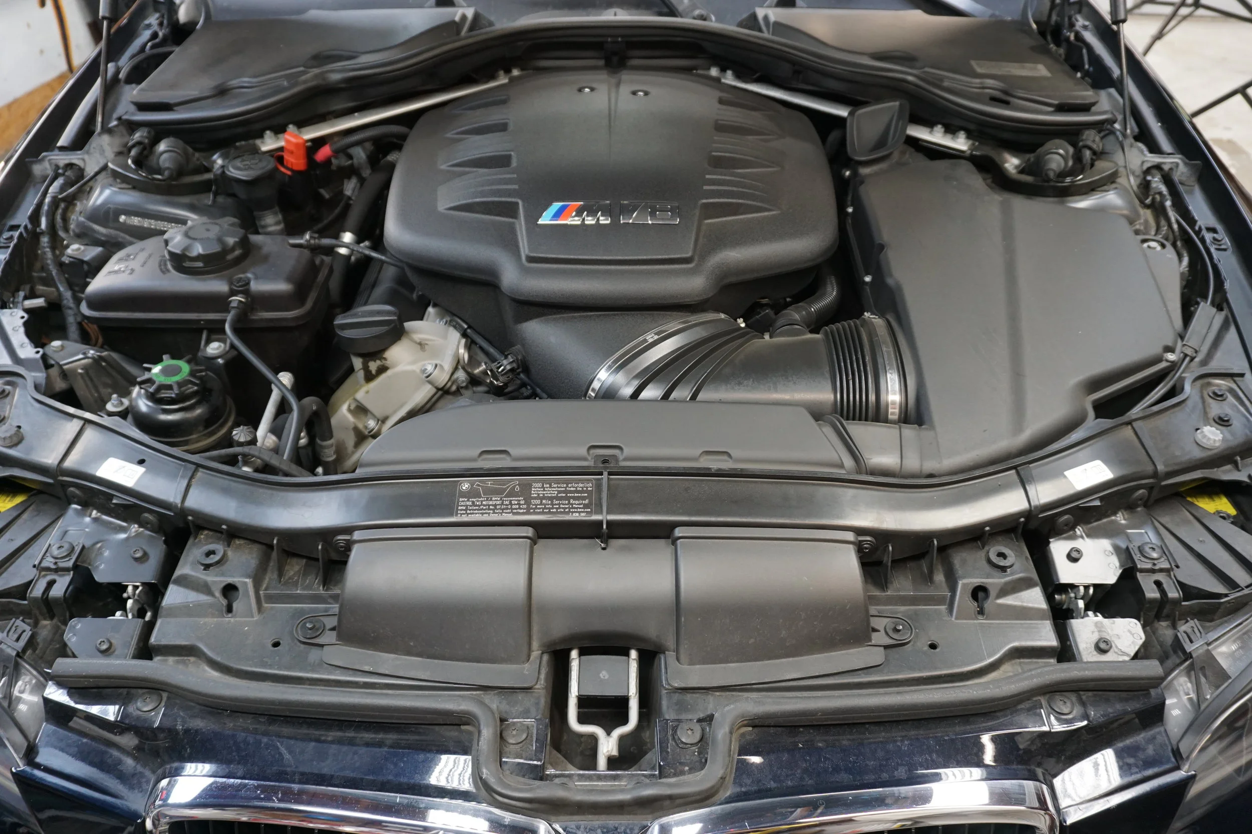 A V8 lie in the heart of this beast