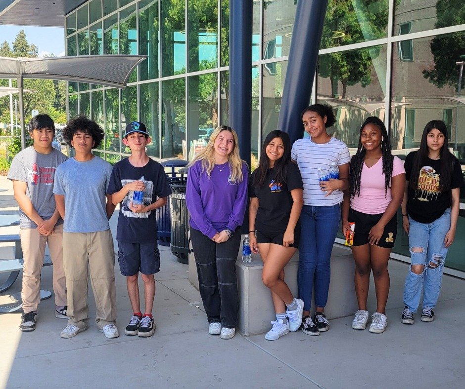 📚🌟 Our Visalia-Gindick Club members had an amazing day exploring the College of the Sequoias campus! 🏫✨ They toured the facilities, learned about the incredible programs COS offers, and got all their questions answered by our fantastic guide, Sadi