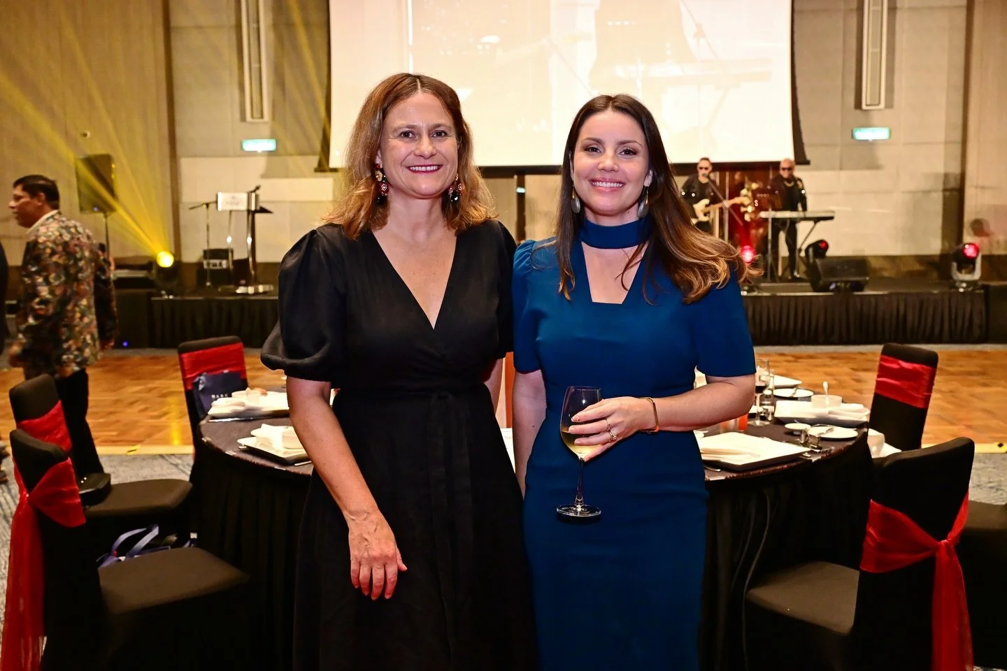 Such a privilege to work alongside @aushcmalaysia Danielle Heinecke, while hosting the @mabcmy Gala and Awards Night. Always comforting to be surrounded by a few others with Aussie accents 🇦🇺 
#moderating #emcee #events #eventskl #mcmalaysia #malay