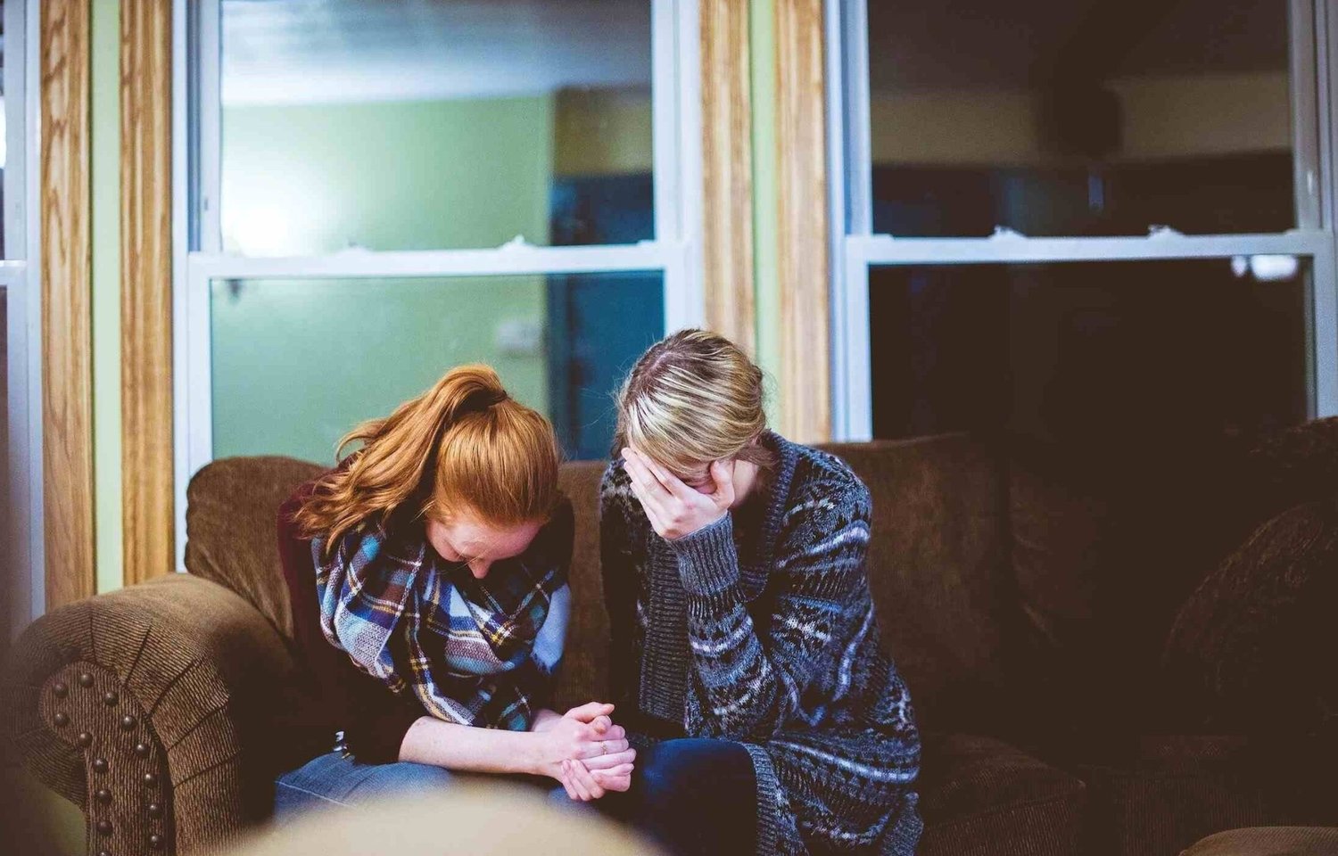 10 Things to Say (and Avoid) When Someone Is Grieving