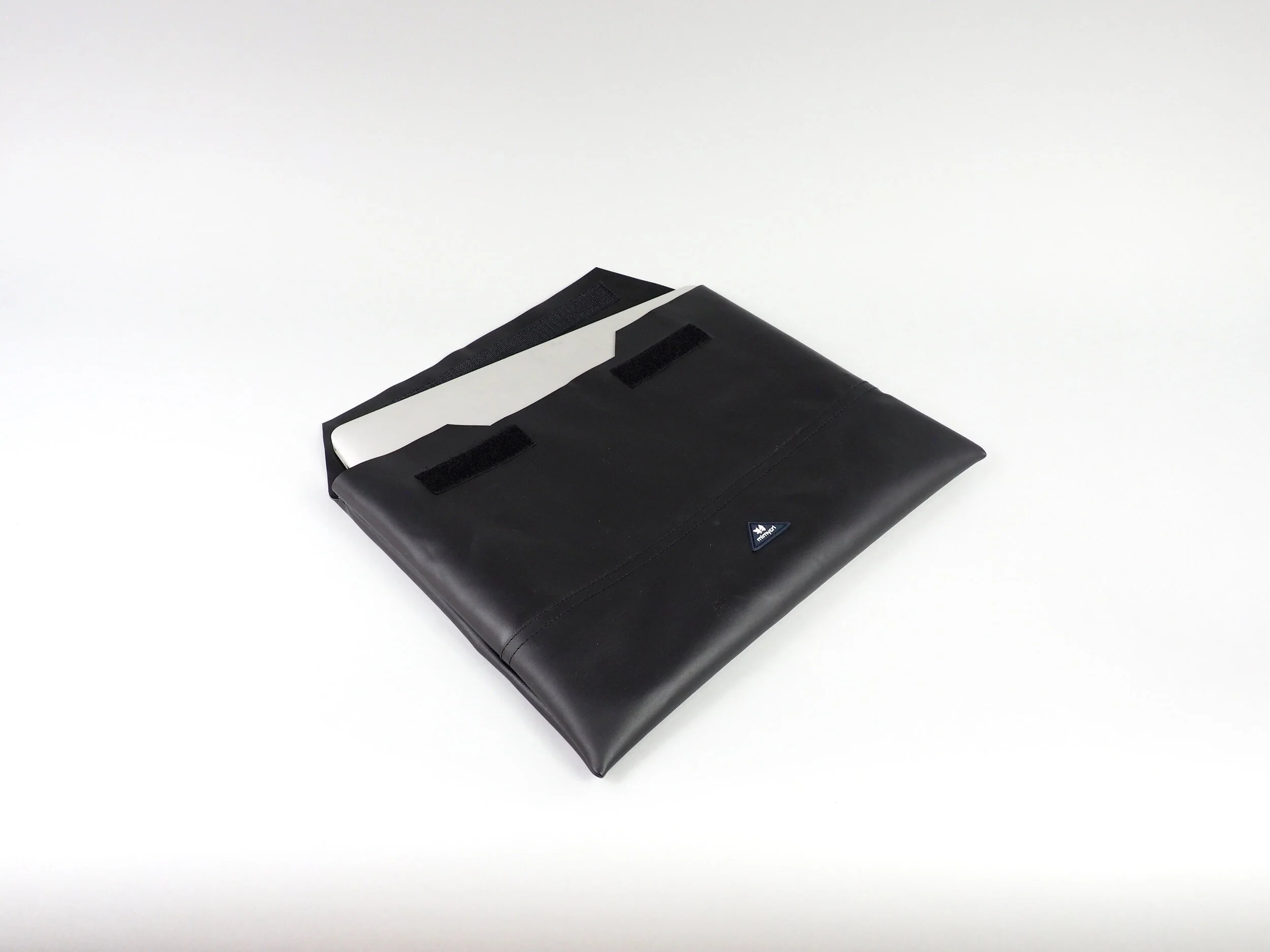 1 - Black 02.jpg