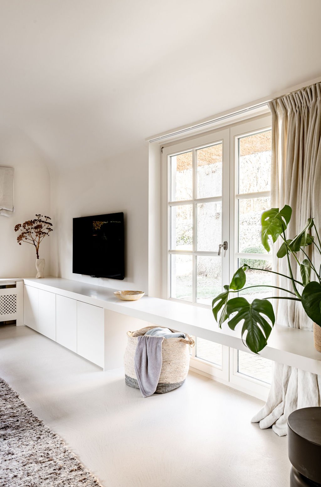 UPPERSHELFBAILLETLATOURLEI-29.jpg