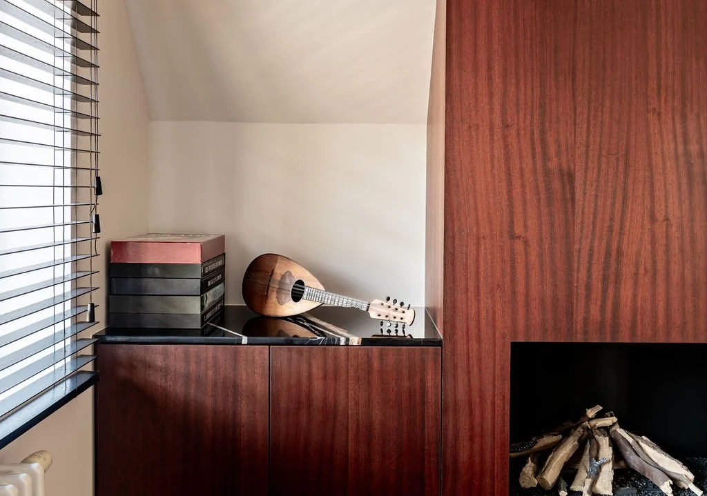 UPPERSHELFGABRIELLALEI-8.jpg
