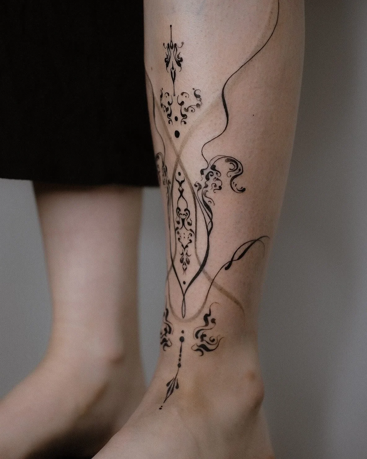 Artist | @spaceofleev_tattoo 
NOIA Guest artist / November 2025
Bookings &gt; @spaceofleev_tattoo or use the link in our bio

Your skin. Your art. Your flow.

NO&Iuml;A | Berlin

#noiatattoo #noiastudio #no&iuml;aberlin #tattooberlin #tattooart #tatt