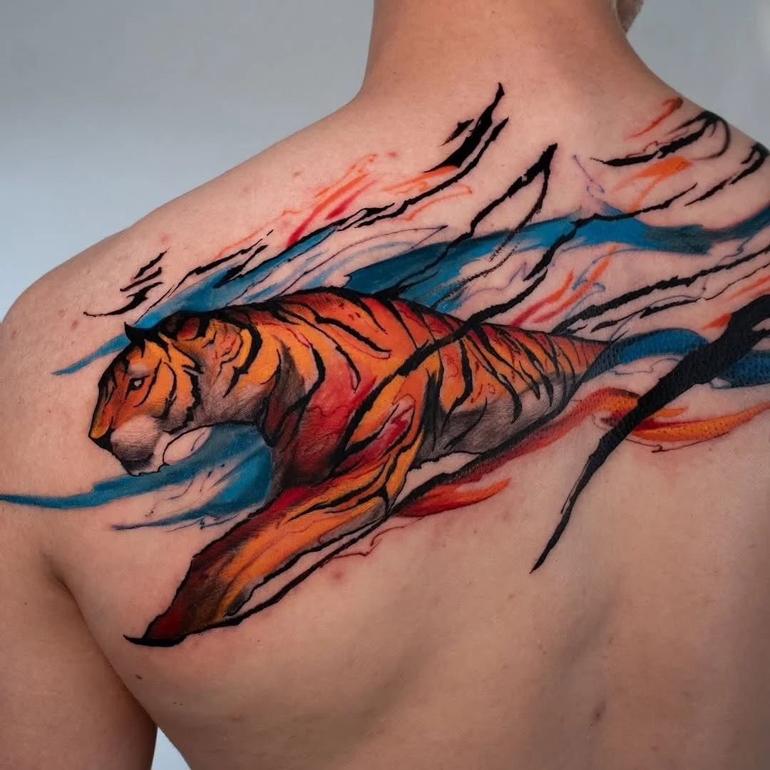 Artist | @kamus.flow 
NOIA Resident Artist 
Bookings &gt; @kamus.flow or use the link in our bio

Your skin. Your art. Your flow. 

NO&Iuml;A | BERLIN

#noiatattoo #noiastudio #noiaberlin #tattooberlin #tattooart #tattooartist #tattooinspo #tattooide