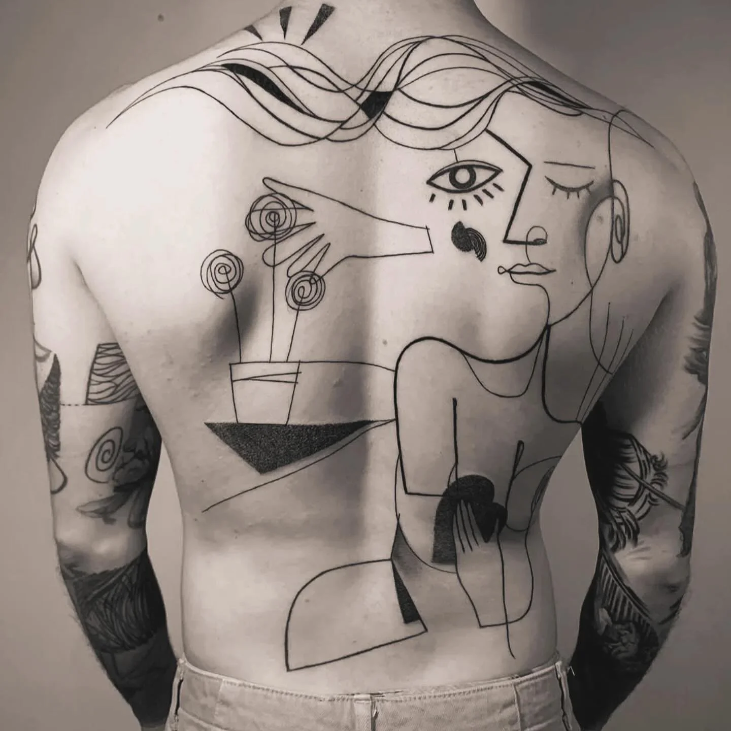 Artist | @matteocascetti 
NOIA Guest artist / December 15-19 / 2025
Bookings &gt; please check @matteocascetti or use the link in our bio

Your skin. Your art. Your flow.

NO&Iuml;A | BERLIN

#noiatattoo #noiastudio #no&iuml;aberlin #tattooberlin #ta