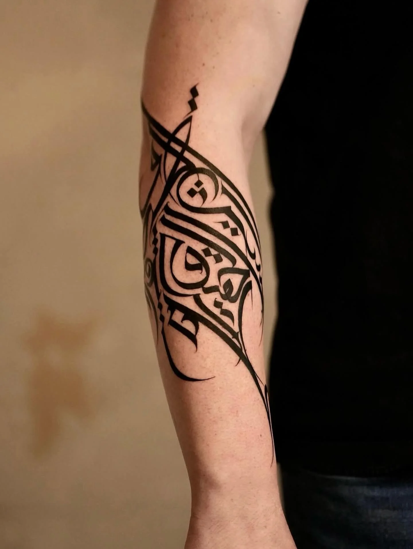 Artist | @mhanna.letters 
NOIA Resident Artist
Bookings > please check @mhanna.letters or use the link in our bio

Your skin. Your art. Your flow.

NO&Iuml;A | BERLIN

#noiastudio #no&iuml;aberlin #tattooberlin #tattooart #tattooartist #tattooinsp