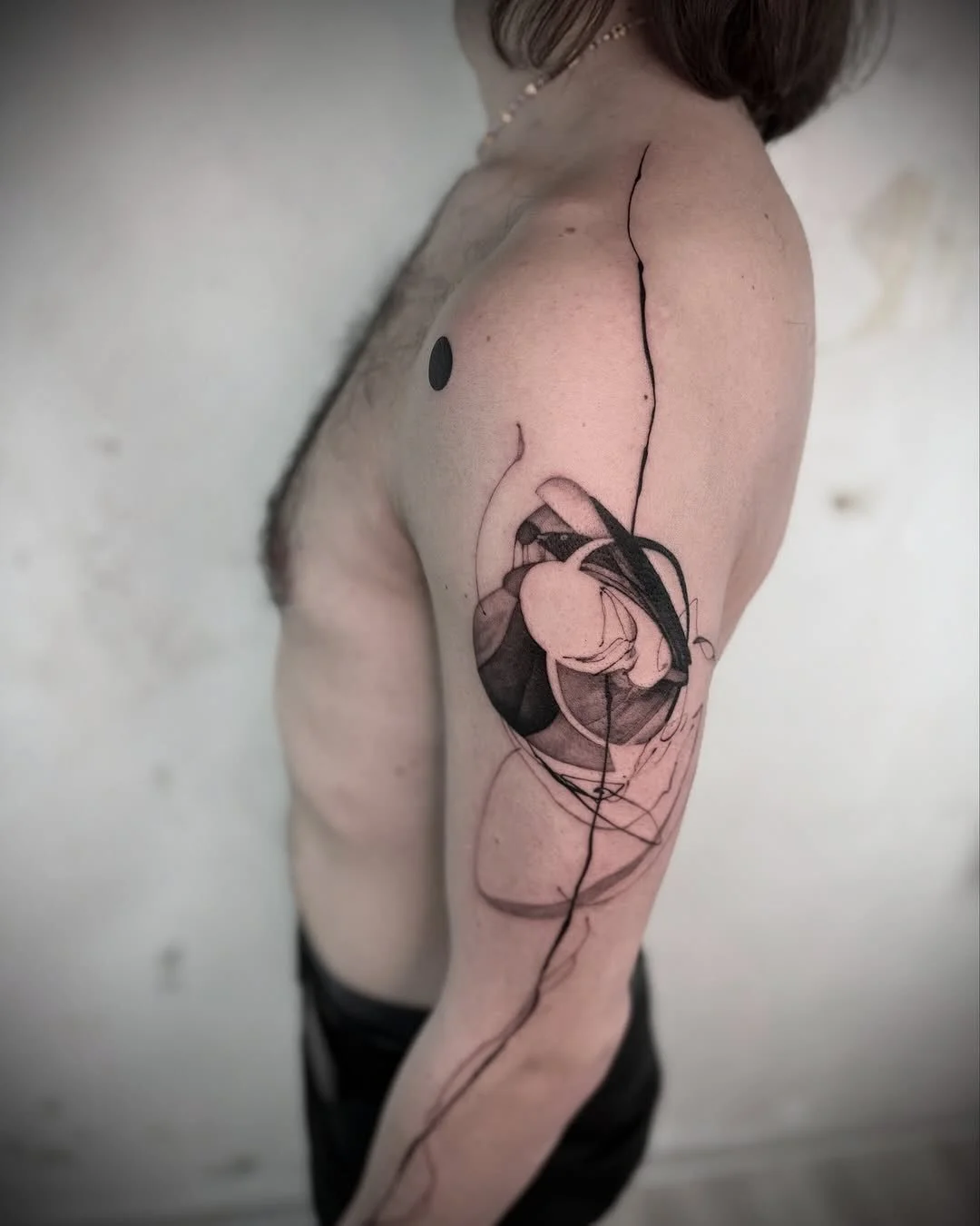 Artist | @sionaxttt 
NOIA Resident Artist
Bookings > please check @sionaxttt or use the link in our bio

Your skin. Your art. Your flow.

NO&Iuml;A | BERLIN

#berlintattoo #tattoo #abstractartwork