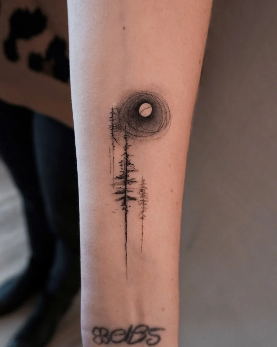 Artist | @maru.tattooist 
Guest Artist April 14-26 in 2026
Bookings > please check @maru.tattooist or use the link in our bio

Your skin. Your art. Your flow.

NO&Iuml;A | BERLIN

#tattoo #berlintattoo #tattooart #abstracttattoos #koreanartist