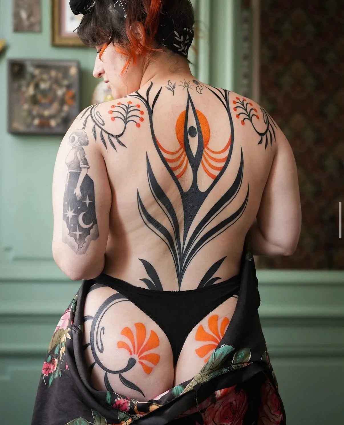 Artist | @blaise.bavure 
NOIA Guest Artist May 19-23 in 2026
Bookings > please check @blaise.bavure or use the link in our bio

Your skin. Your art. Your flow.

NO&Iuml;A | BERLIN

#berlintattooers #abstracttattoos #linetattoos #legtattoos #colort