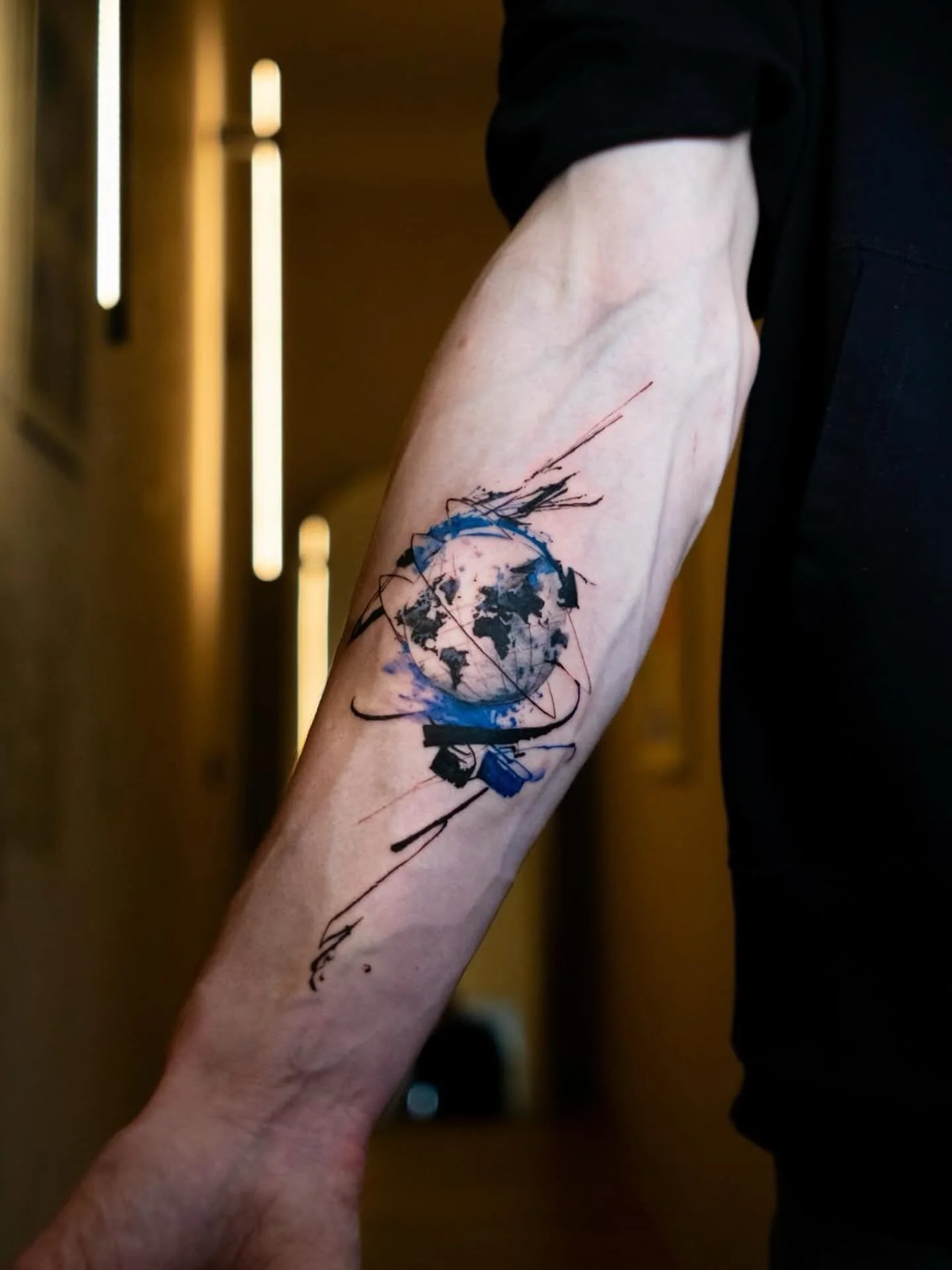 Artist | @kamus.flow 
NOIA Resident Artist 
Bookings > please check @kamus.flow or use the link in our bio

Your skin. Your art. Your flow. 

NO&Iuml;A | BERLIN

#berlin #tattoo #abstracttattoos #berlintattoo #tattooart