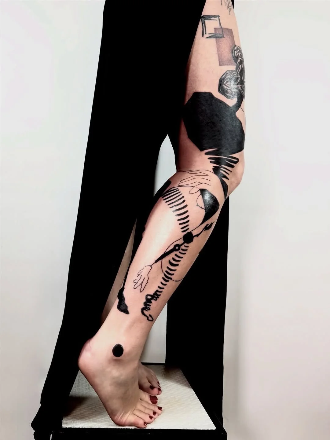 Artist | @bea.fenny 
NOIA Resident Artist 
Bookings > please check @bea.fenny or use the link in our bio

Your skin. Your art. Your flow. 

NO&Iuml;A | BERLIN

#berlin #tattoo #abstracttattoos #berlintattoo #tattooart