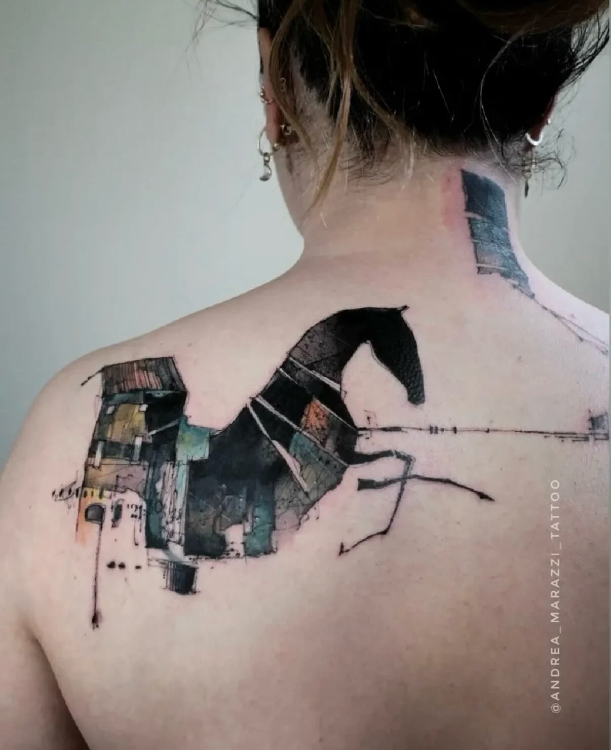 Artist | @andrea_marazzi_tattoo 
NOIA Guest Artist June 9-13 in 2026
Bookings > please check @andrea_marazzi_tattoo or use the link in our bio

Your skin. Your art. Your flow.

NO&Iuml;A | BERLIN

#berlintattooers #abstracttattoos #bluetattoos #le
