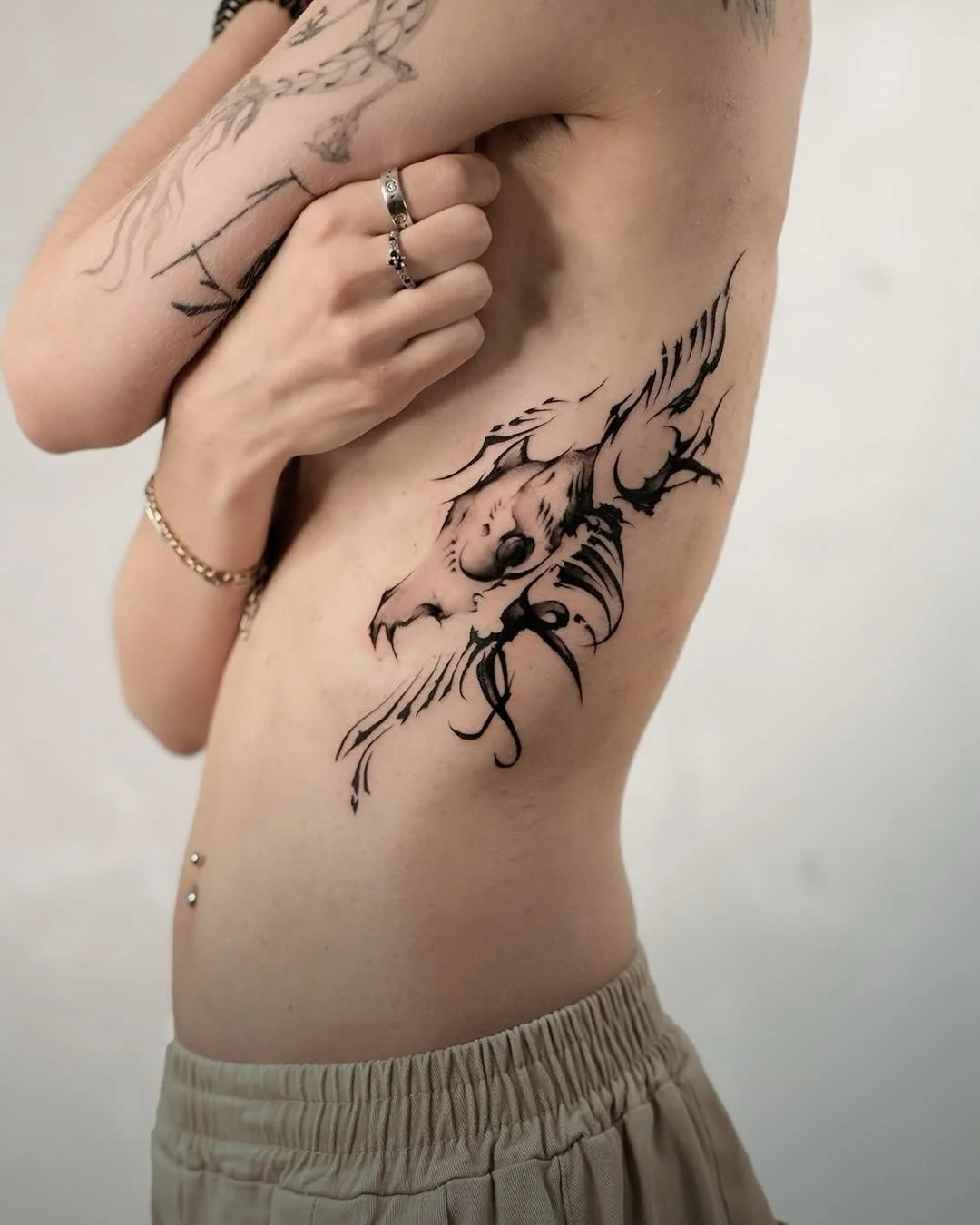 Artist | @kathensence
NOIA Resident Artist
Bookings > please check @kathensence or use the link in our bio

Your skin. Your art. Your flow.

NO&Iuml;A | BERLIN

#berlintattoo #tattooartists #abstracttattoos #besttattoos #berlintattoostudio