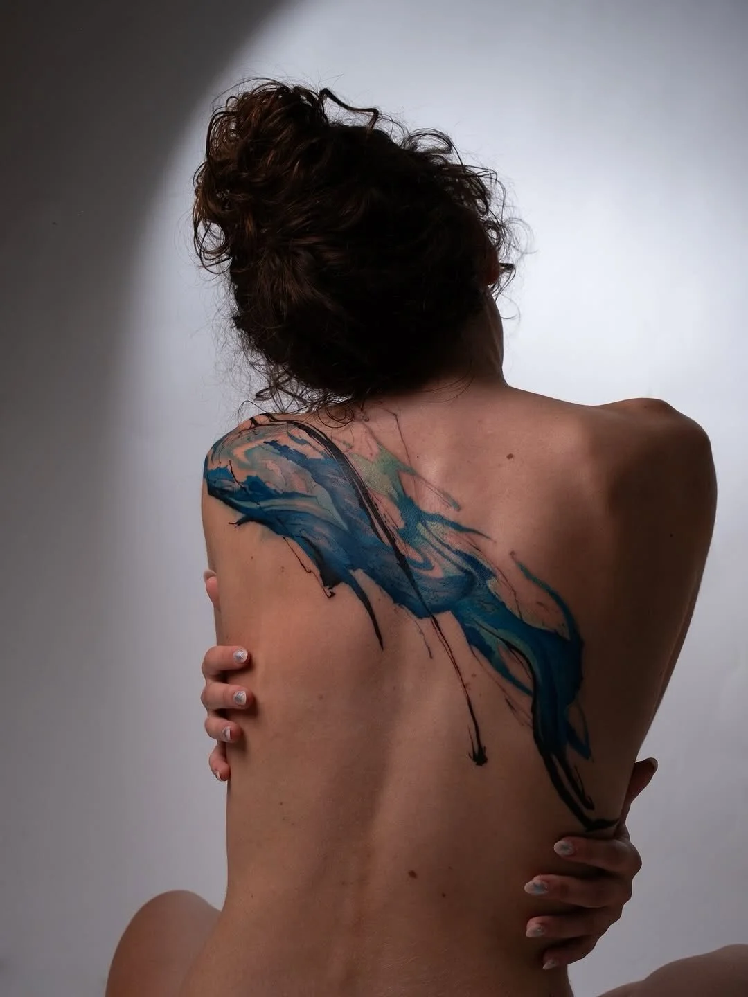 In 2015 we opened Berlin&rsquo;s first abstract tattoo studio. This is what that decision looks like ten years later

@kamus.flow carries that vision forward! Abstract, painterly, uncompromising. 
A back piece that moves like water and stays like art