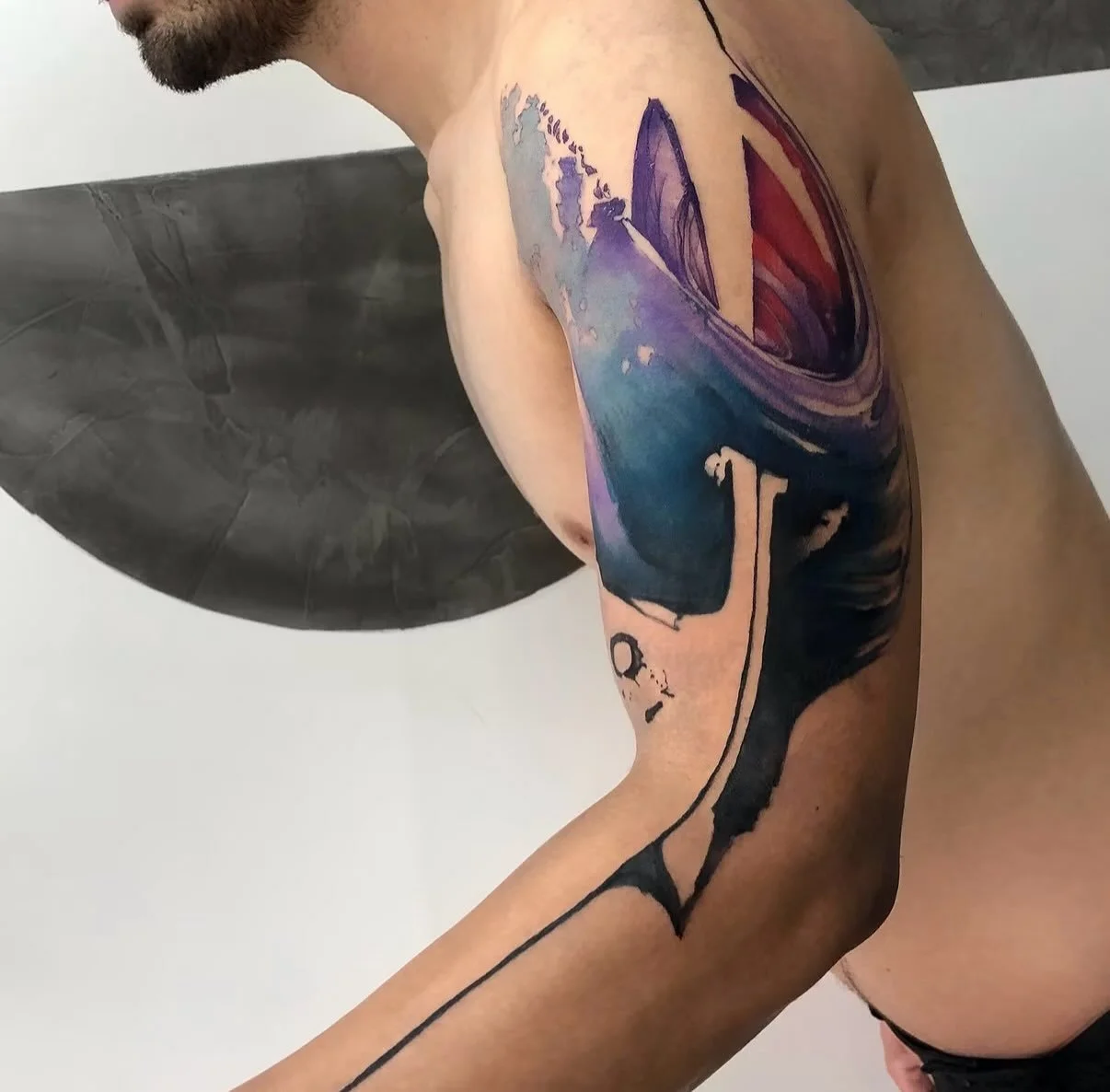 Abstraction as a language of its own 
@avistract works in gesture, colour and line, with no subject to decode. Translucent washes bleed into dense black, a single line runs the length of the limb, and splashes and voids are left as they fall. His com