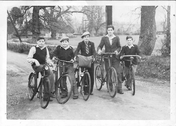 The boys were given bikes. They all remember this as an important event. Here they are in the countryside around Ascot. Benek Englard is the boy on the left. Do you recognise the others? Photo: Benek Englard.