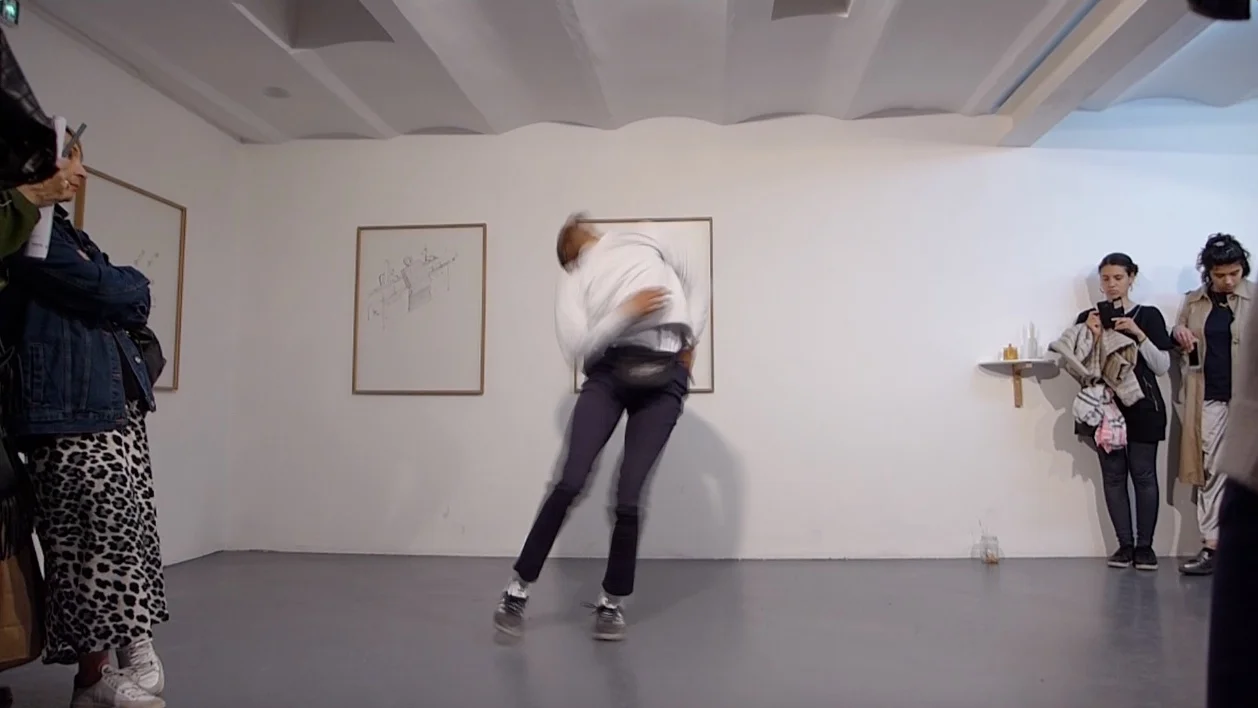 Marche/Arrêt, 4'40 min, 2019 - Art-Cade-Galerie des Grands Bains Douches, Marseille