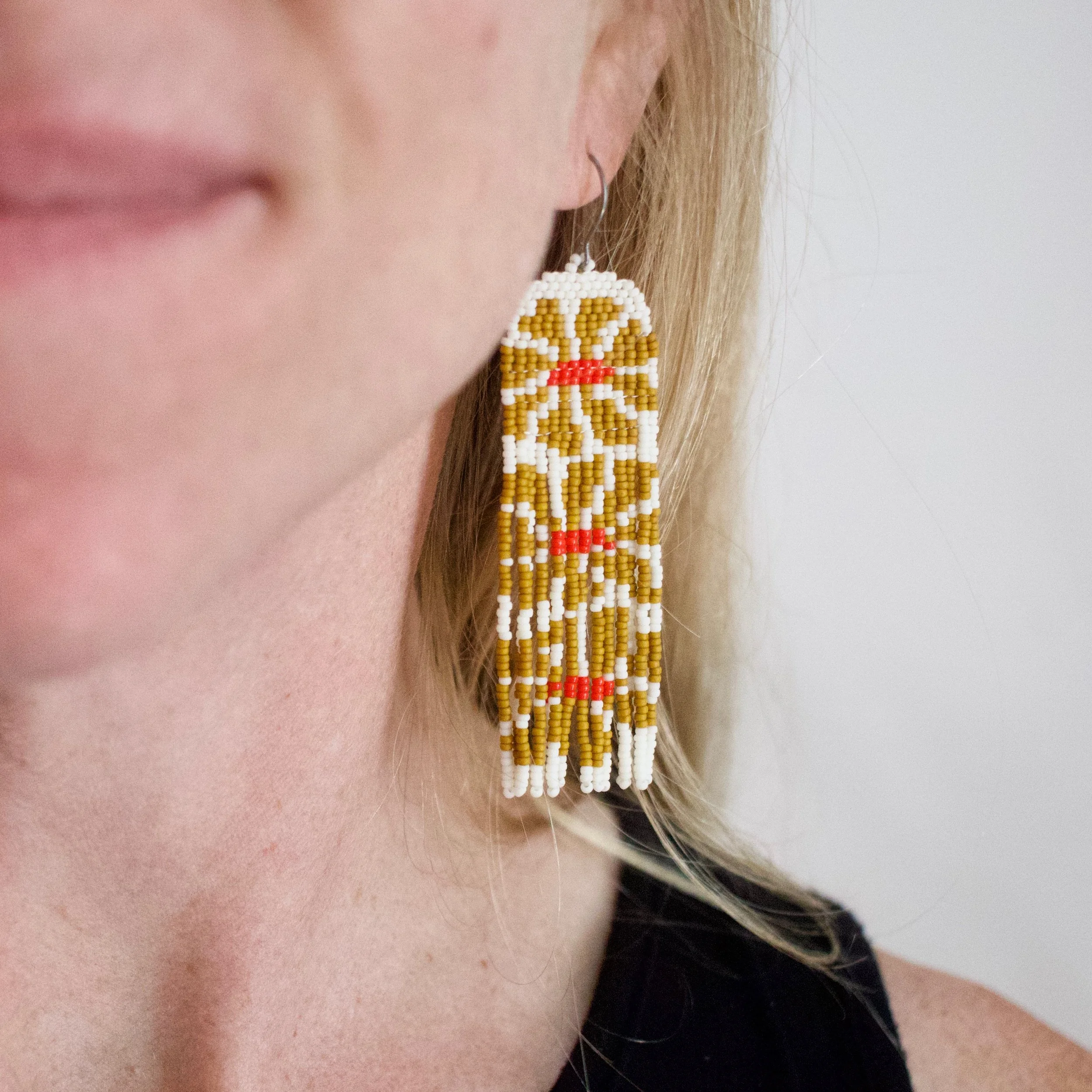 Woven_Wyld_beaded_earrings_9847 2.jpg