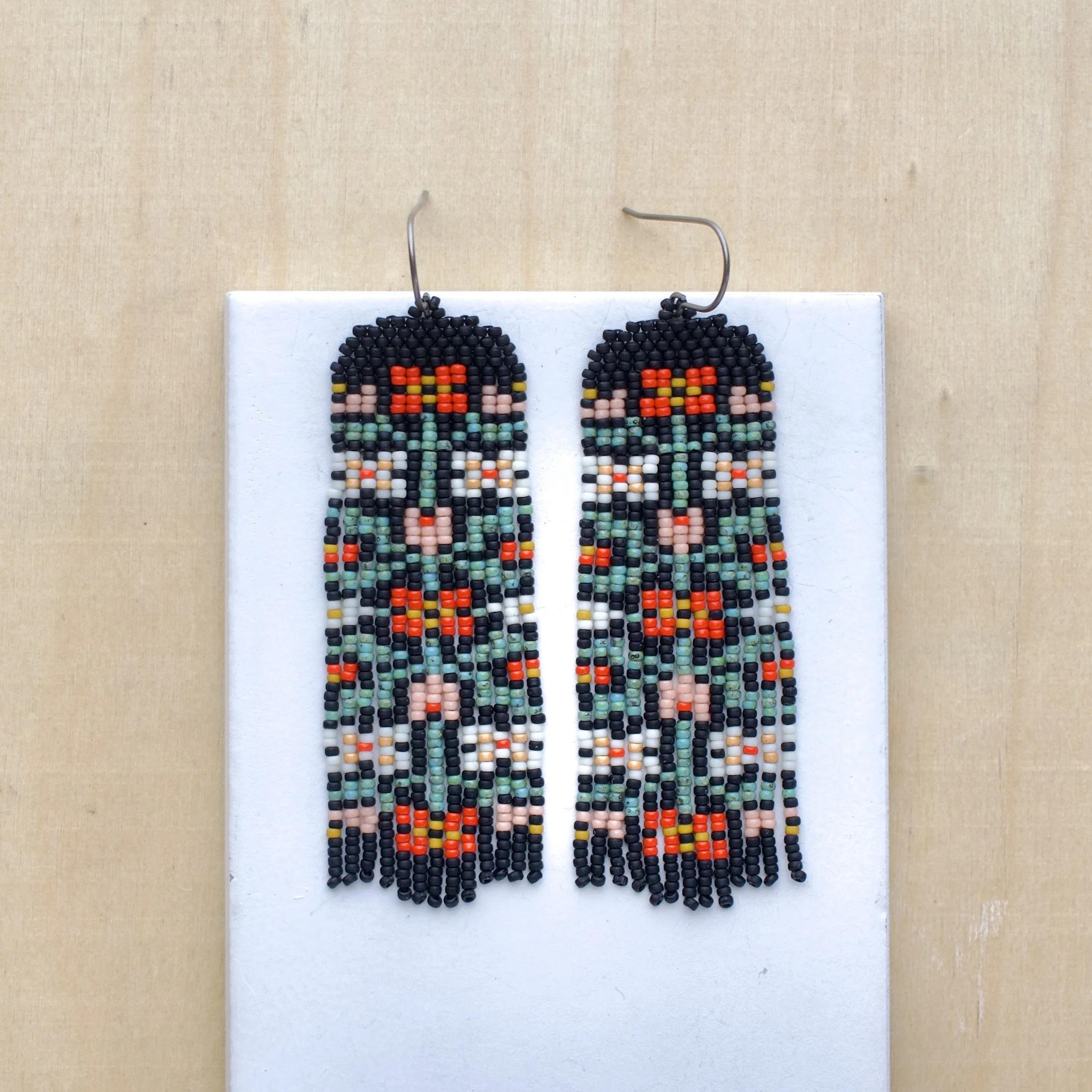 beaded_earrrings_Woven_Wyld_2023_9958 2.jpeg