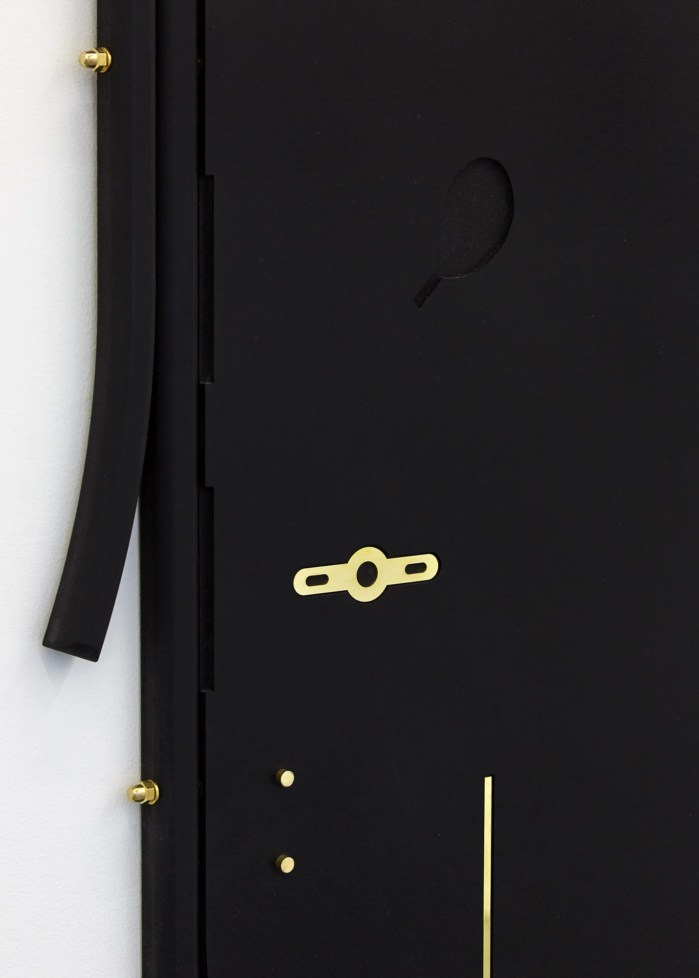 Onglette , 2018 Valchromat & brass 150 x 76 x 2cm