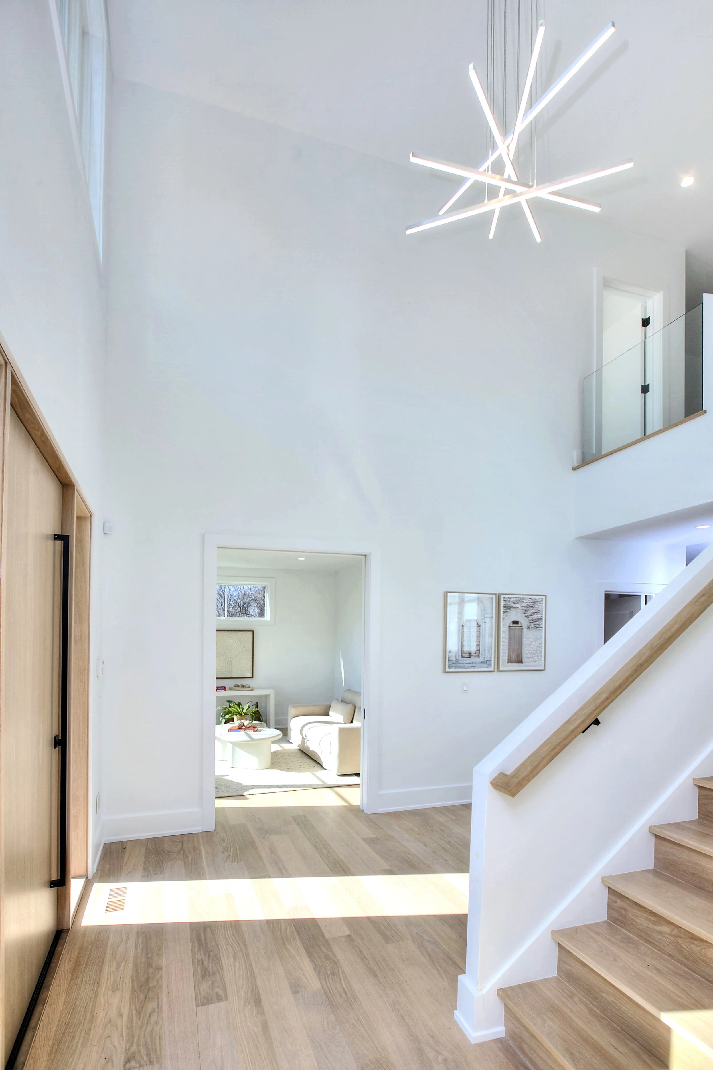 entryway up stairs.jpg