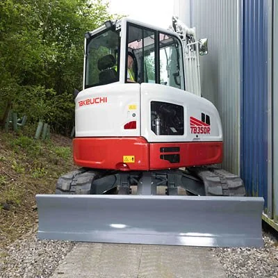 TB350R-Takeuchi-Short-Tail-Digger-5-tonne-400x4007-1.jpg