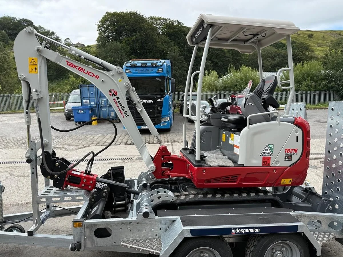 Many Thanks once again Kev from K Civils new Takeuchi TB216 Canopy, Socomec Breaker and Indespension Autoclamp Plant Trailer.

New gang starting on Monday nice package for them to hit the JN Civils Open Reach Contract
 
#utilities #groundworks #const