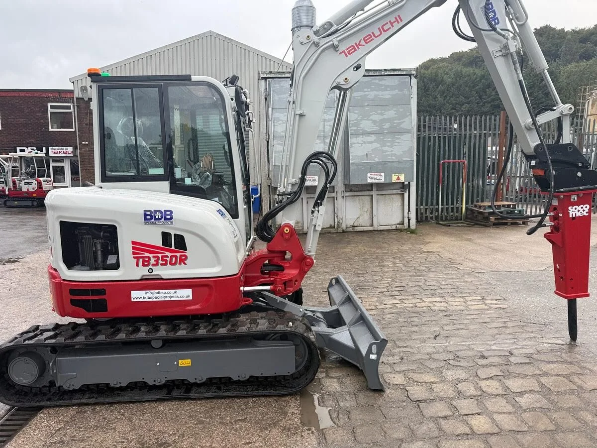 New Takeuchi&rsquo;s headed out on Friday TB350R to BDB Special Projects and further TB216&rsquo;s to Speedy hire with their on going contract with Network Plus.

Many Thanks BDB and Speedy Hire for your continued support.

#utilities #groundworks #c